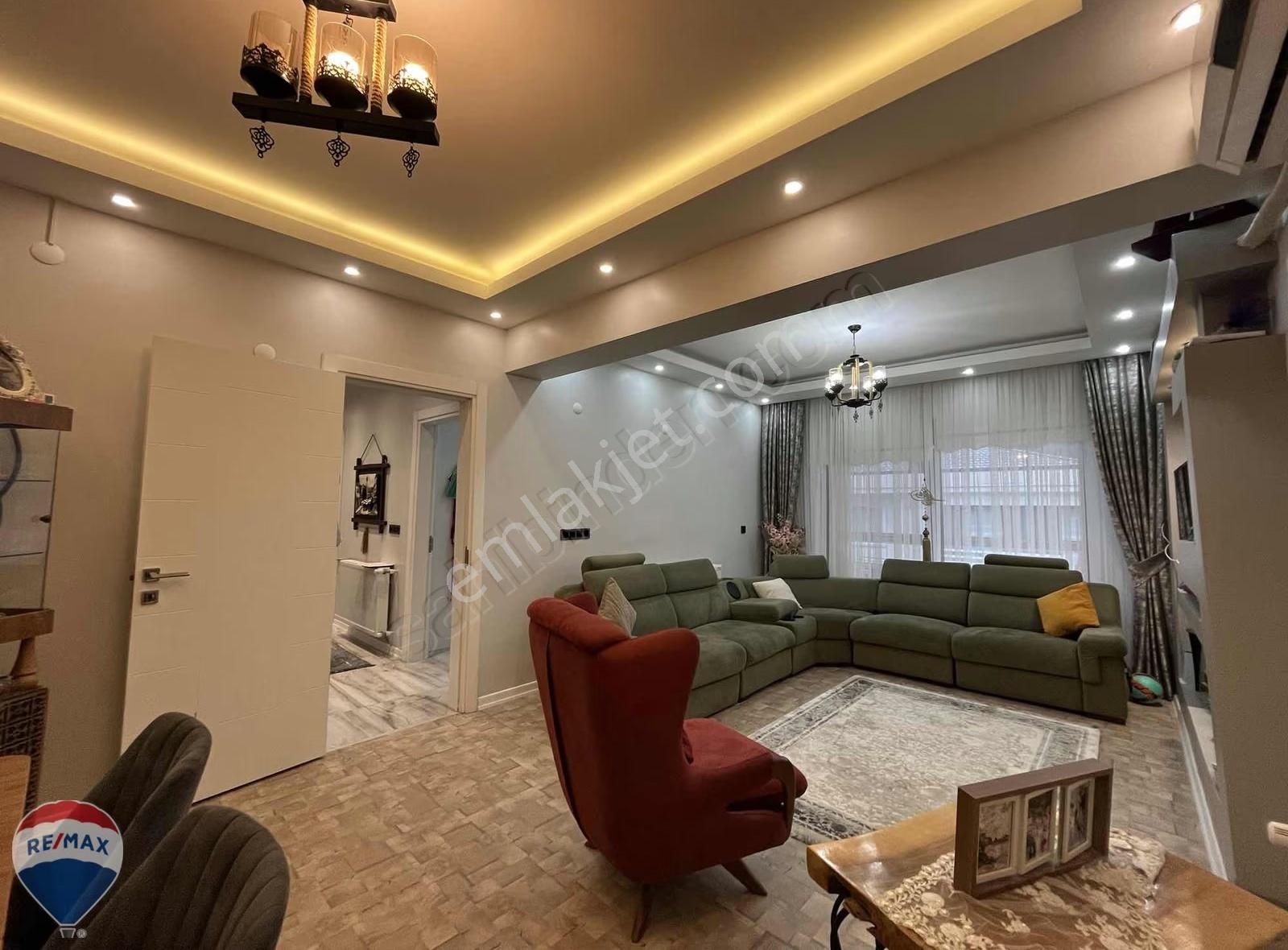 Erenler'in Gözde Noktasında Modern Tasarımlı 3+1 Daire - Görsel 19