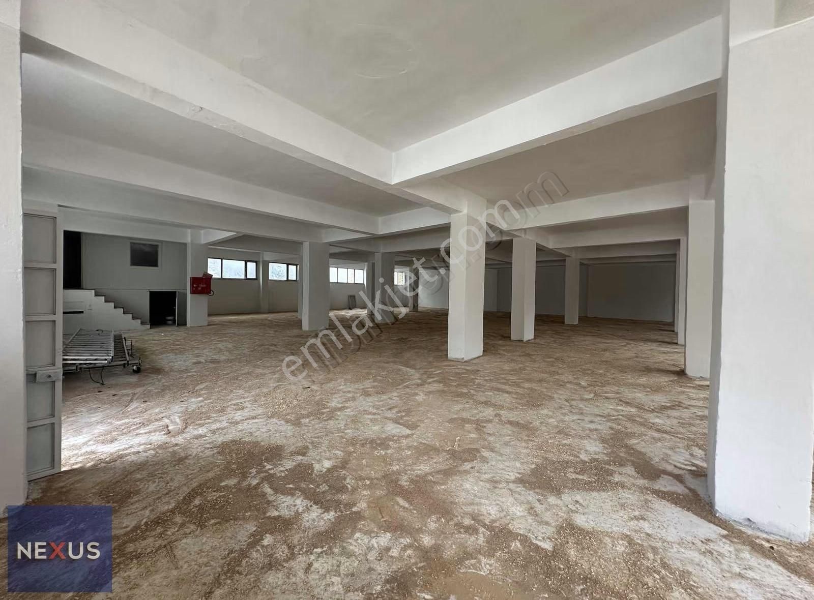 Sultanbeyli'de Kiralık 700 M2 İmalathane - Görsel 11