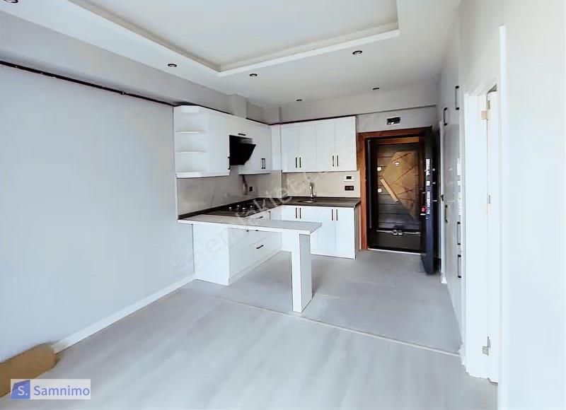 Bahçelievler Mahallesinde Satılık 1+1 Eşyalı Daire