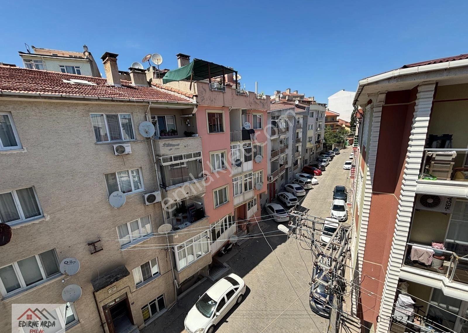 Arda Emlak Ofisi'den Ayşekadın Balta Hotel Yakını Yatırımlık Balkonlu Daire - Görsel 4