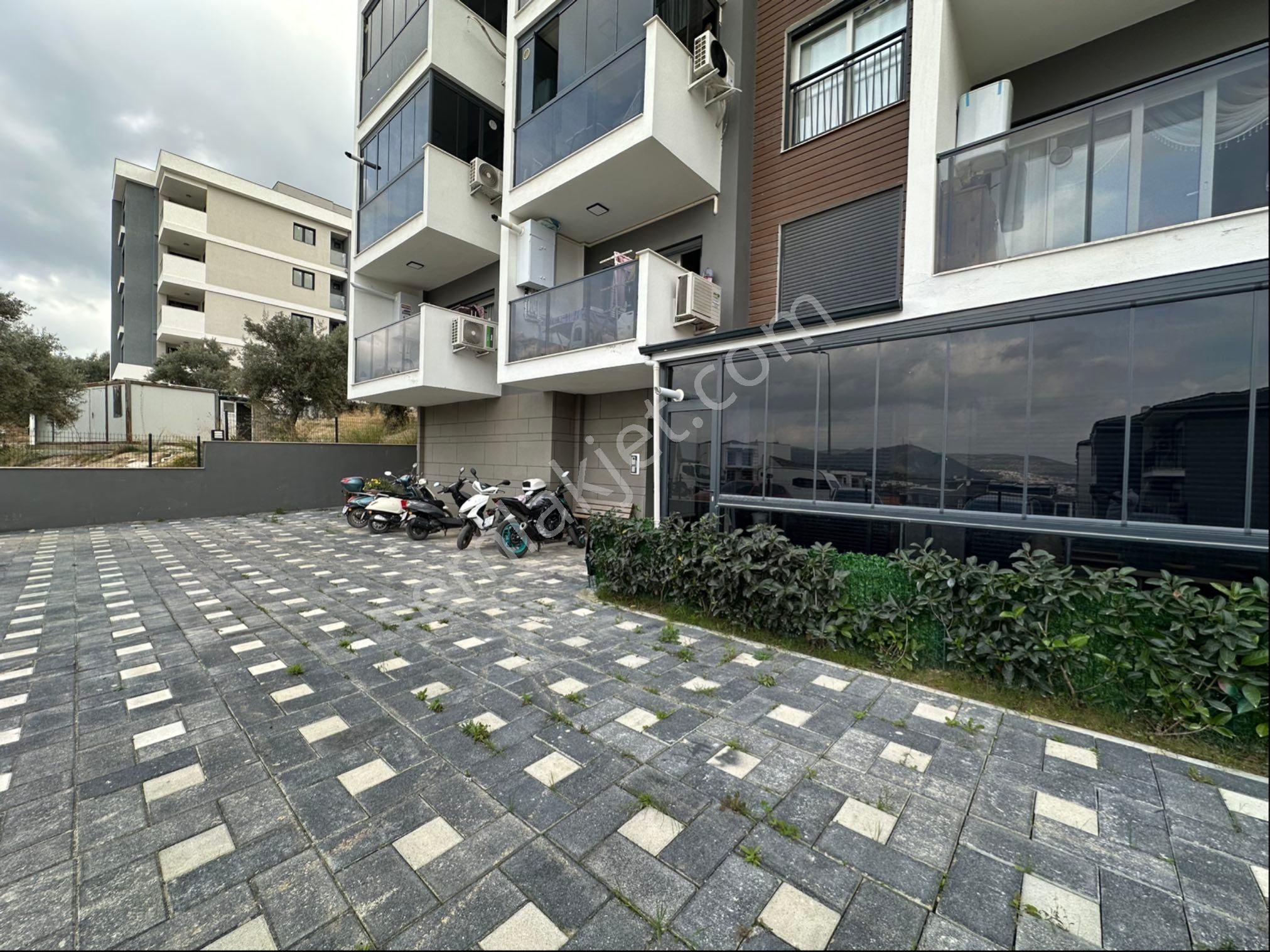 Kuşadası Değirmendere Mevkinde Satılık 1+1 Daire - Görsel 2