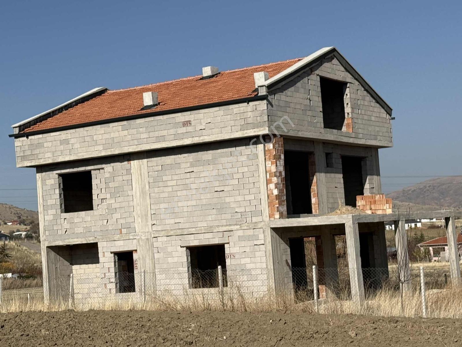 İmarlı Arsa Ve 300 M2 Betonarme Natamam 3 Katlı Villa - Görsel 6