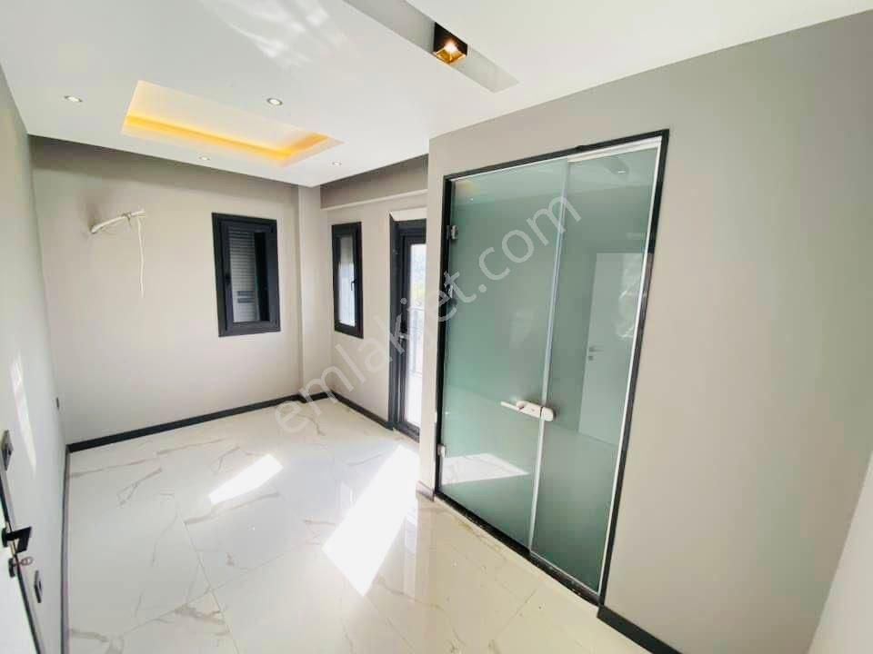 Kuşadası Soğucak Bölgesinde Özel Havuzlu 3+1 Satılık Villa - Görsel 19