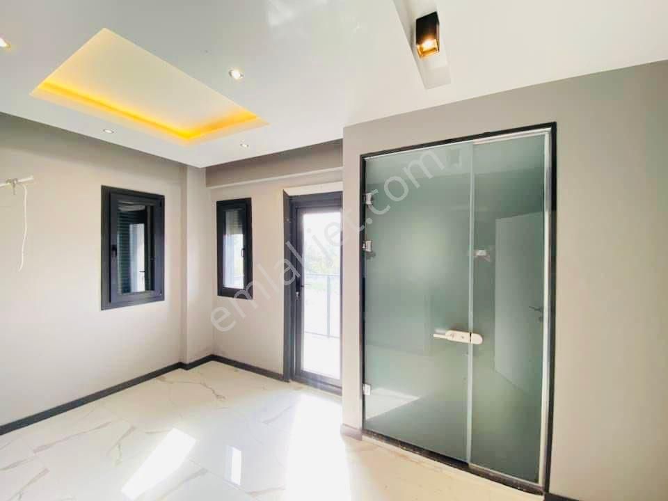 Kuşadası Soğucak Bölgesinde Özel Havuzlu 3+1 Satılık Villa - Görsel 14