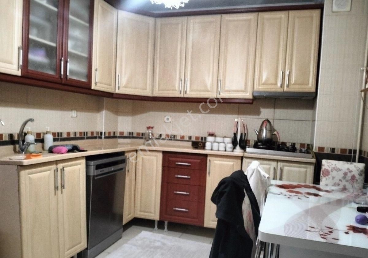 Zeliş Emlak'tan Yenimahalle Merkezde Blok Başı 3+1 2.kat (arakat) 125 M2 Net Genç Binada Bakımlı - Görsel 2