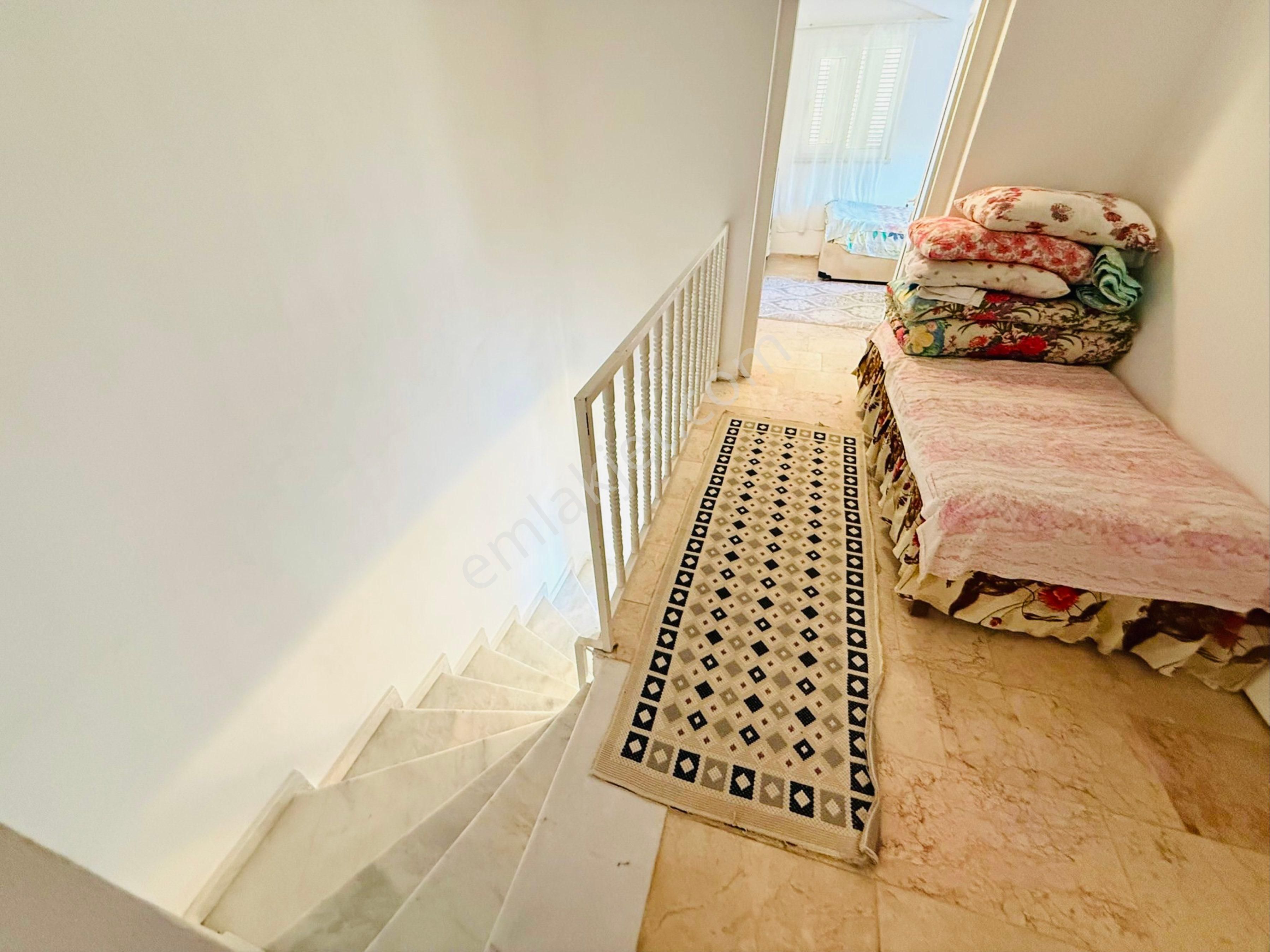 Kuşadası Davutlar Sahilinde Geniş Bahçeli 3+1 Satılık Villa - Görsel 20