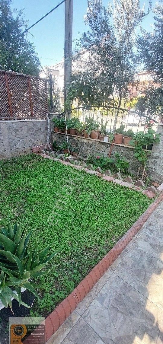 Dikili Cumhuriyet Mahallesi Merkezde Belediye Adliye Civari 3+1 Mutfak Ayri Triblex Bahçeli Villa - Görsel 15