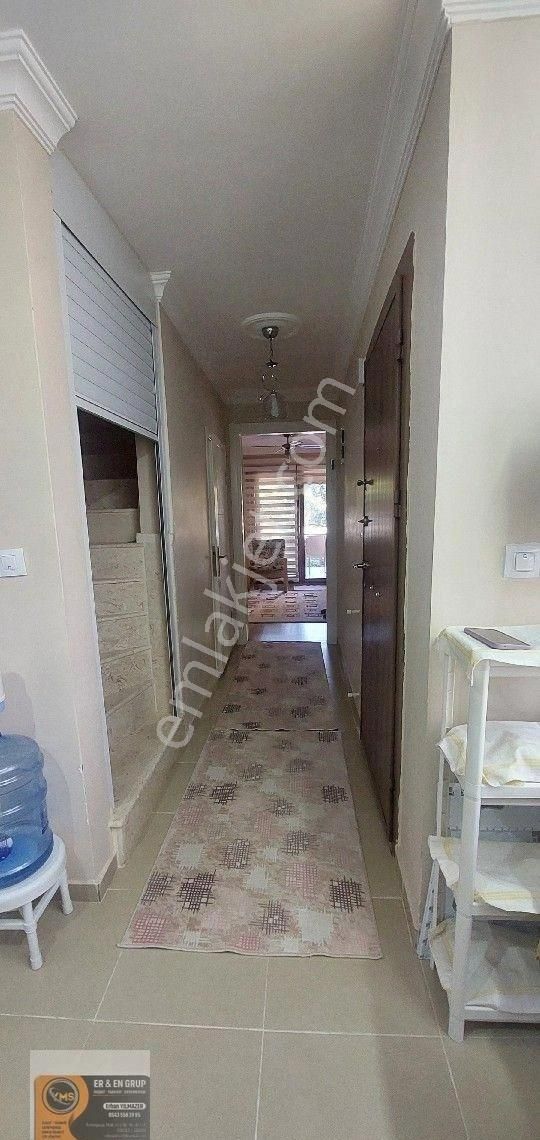 Dikili Cumhuriyet Mahallesi Merkezde Belediye Adliye Civari 3+1 Mutfak Ayri Triblex Bahçeli Villa - Görsel 5