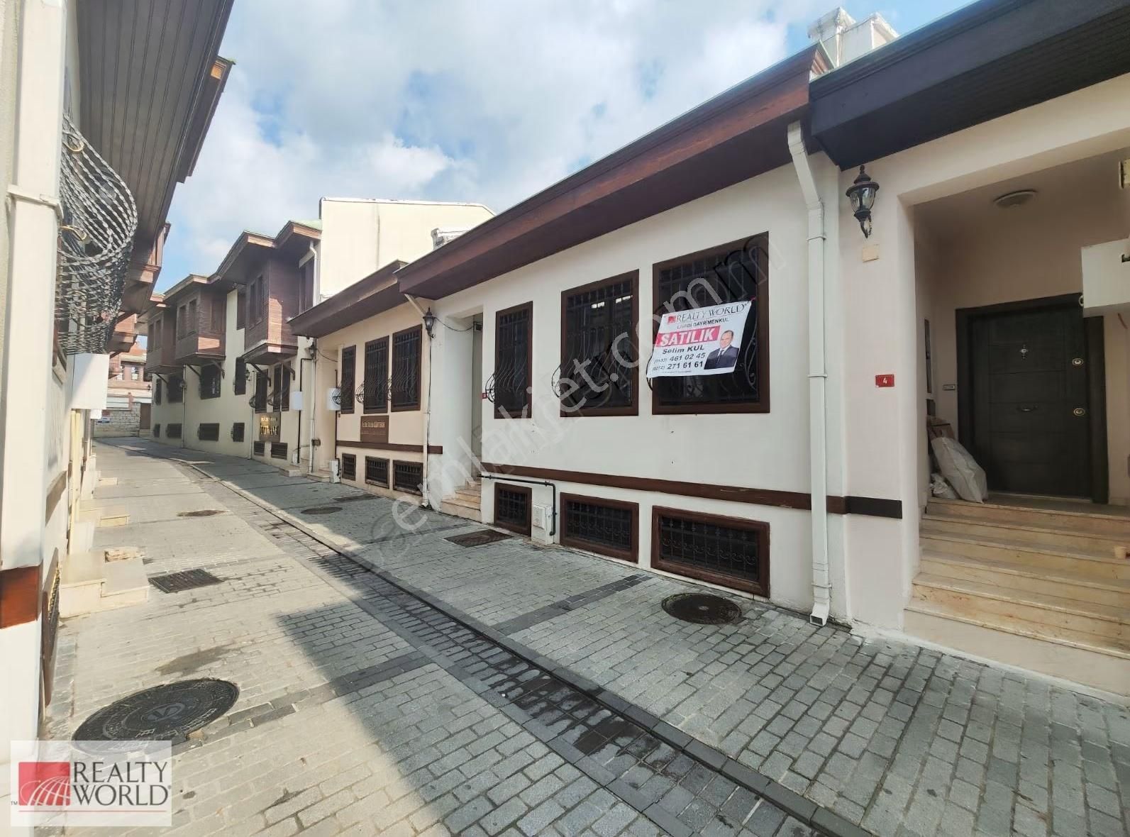 Tarihi Merkezefendi Köftecilerin Old.lokasyonda Müstakil 180m2