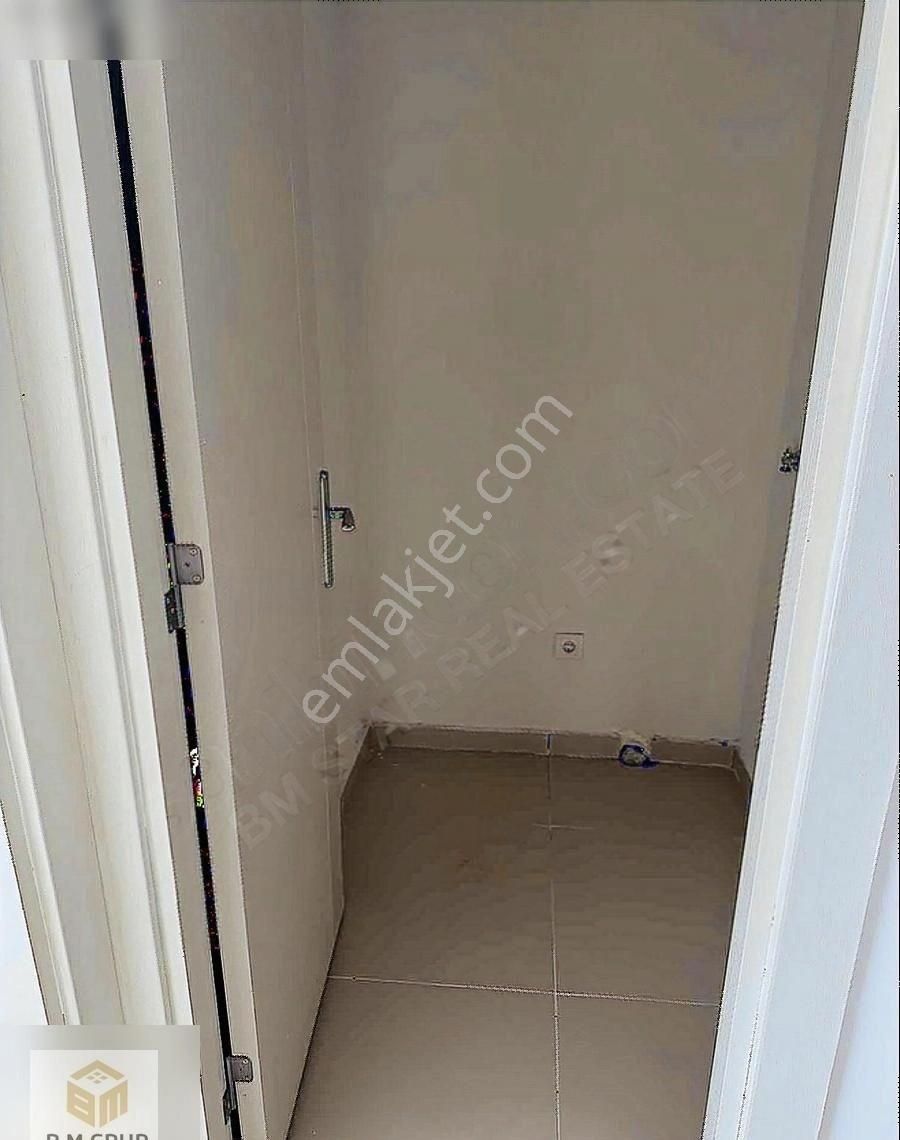 Esenyurt Star Towers De Satılık 3.5+1 En Büyük Tip Camaşır Odalı - Görsel 11