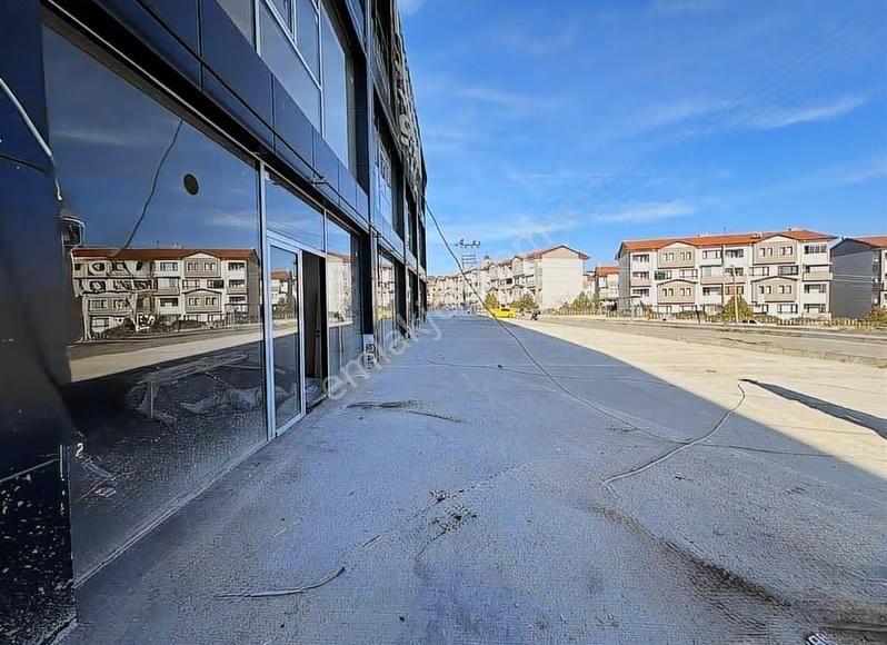 Beypazarı Tanrıverdi Plaza Da Cadde Cepheli Kiralık Dükkan - Görsel 3