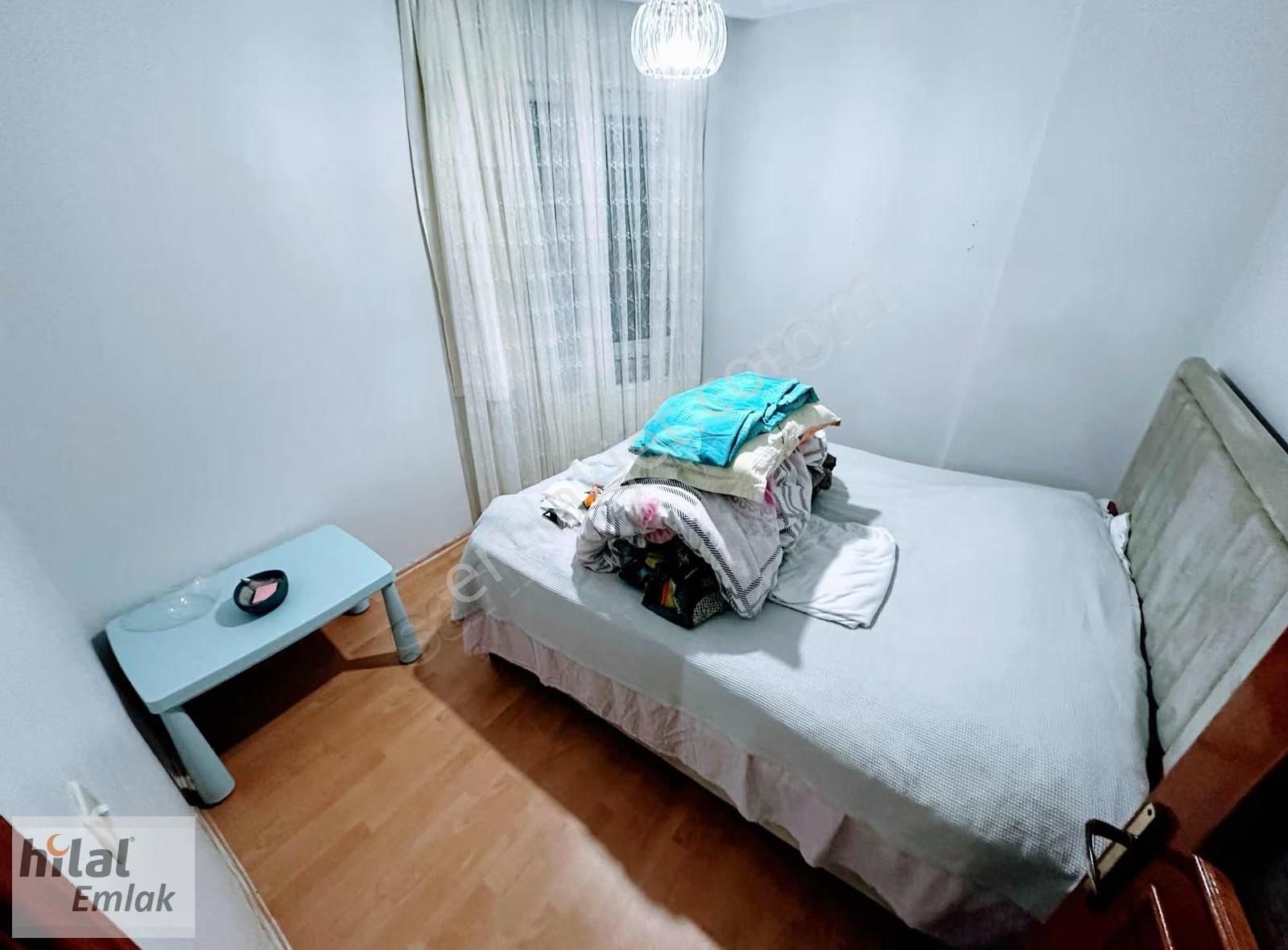 Esenevler Mahallesin De İskanlı Kat Mülkiyetli 3+1 Arakat Daire - Görsel 4