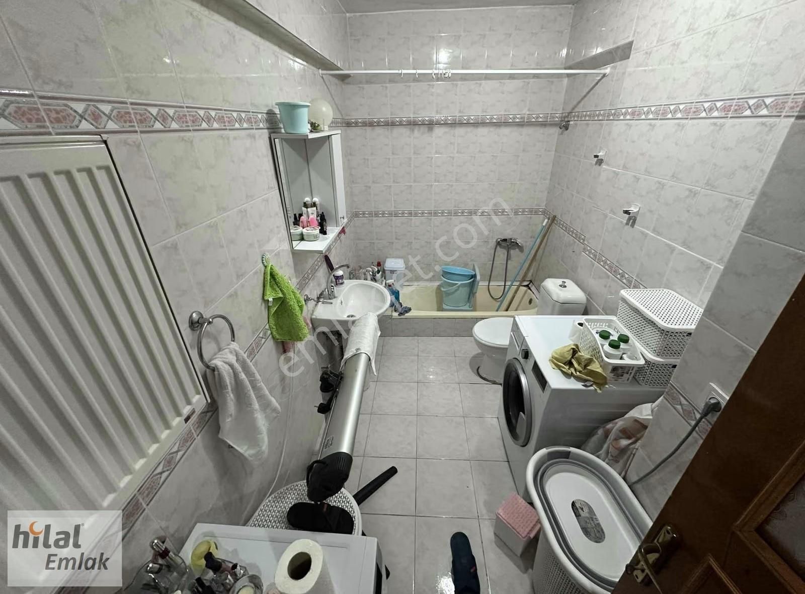 Esenevler Mahallesin De İskanlı Kat Mülkiyetli 3+1 Arakat Daire - Görsel 13