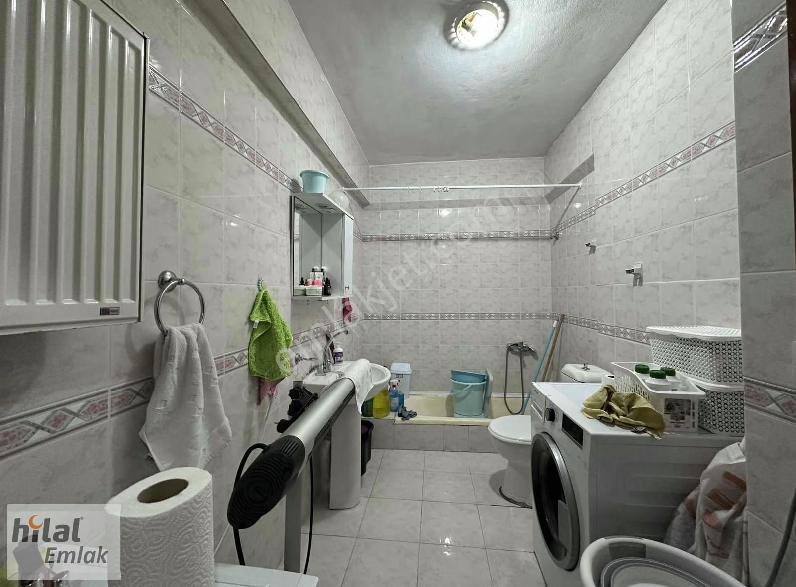 Esenevler Mahallesin De İskanlı Kat Mülkiyetli 3+1 Arakat Daire - Görsel 5