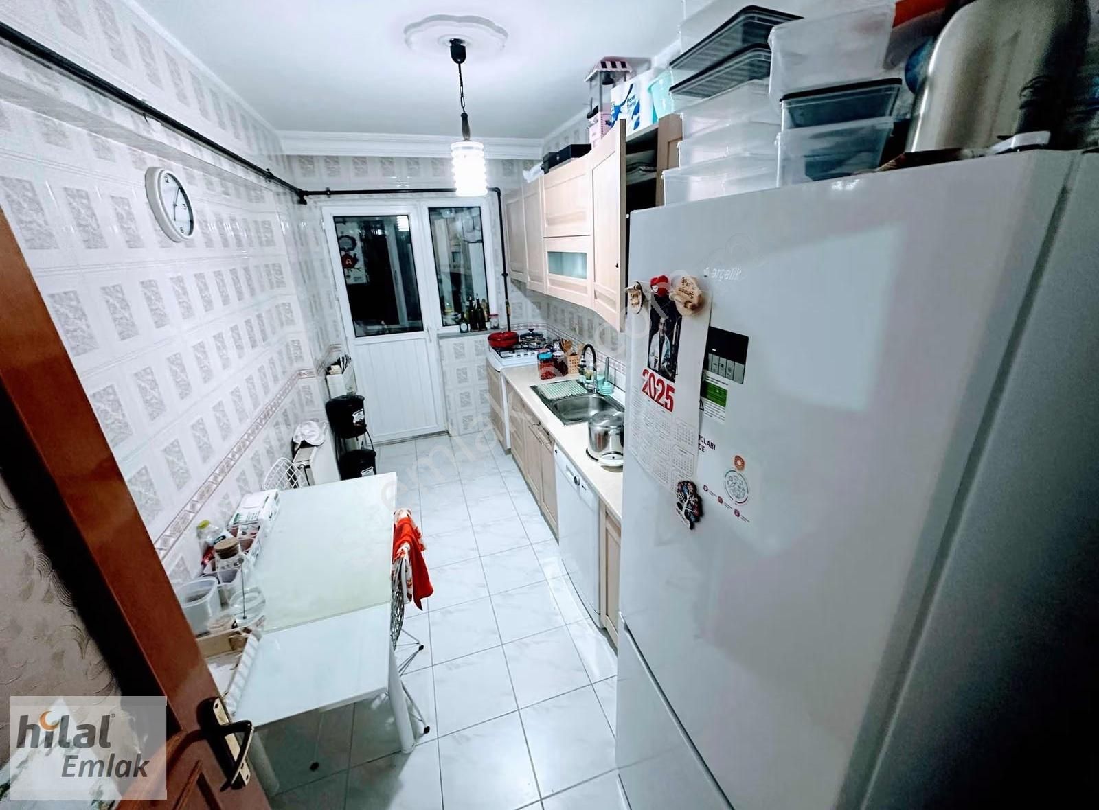 Esenevler Mahallesin De İskanlı Kat Mülkiyetli 3+1 Arakat Daire - Görsel 7