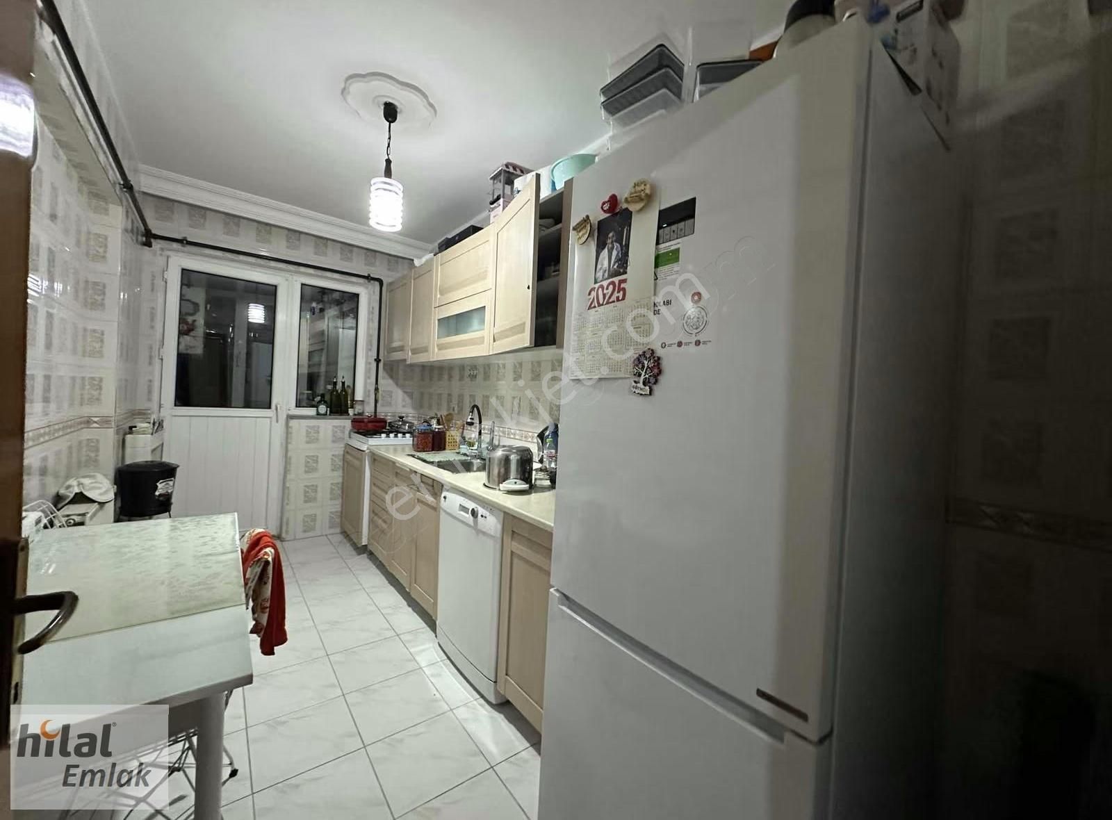 Esenevler Mahallesin De İskanlı Kat Mülkiyetli 3+1 Arakat Daire - Görsel 12