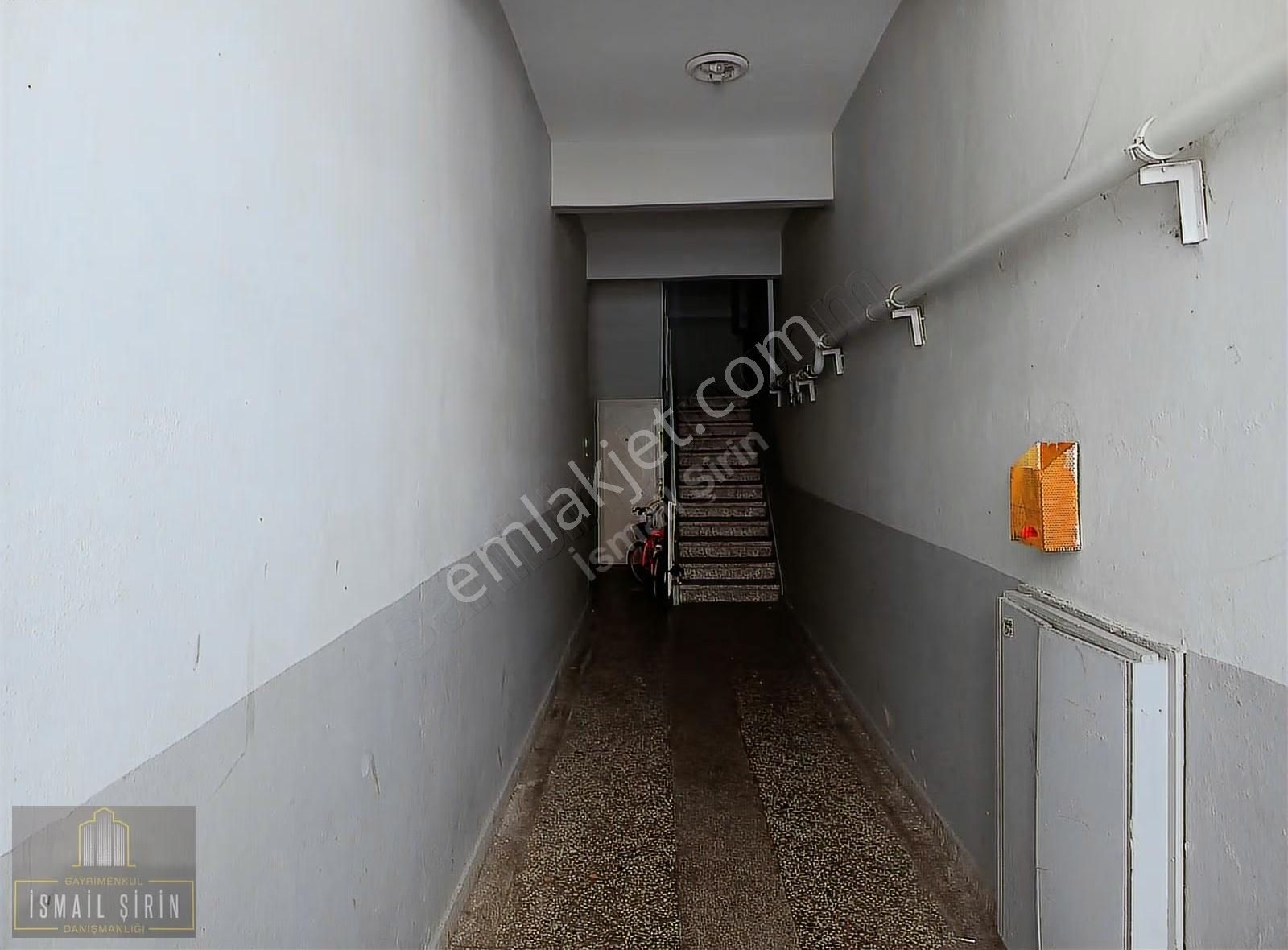 İsmail Şirinden Ilıca Cad.merkezi Konumda Ara Kat Bakımlı Daire - Görsel 3