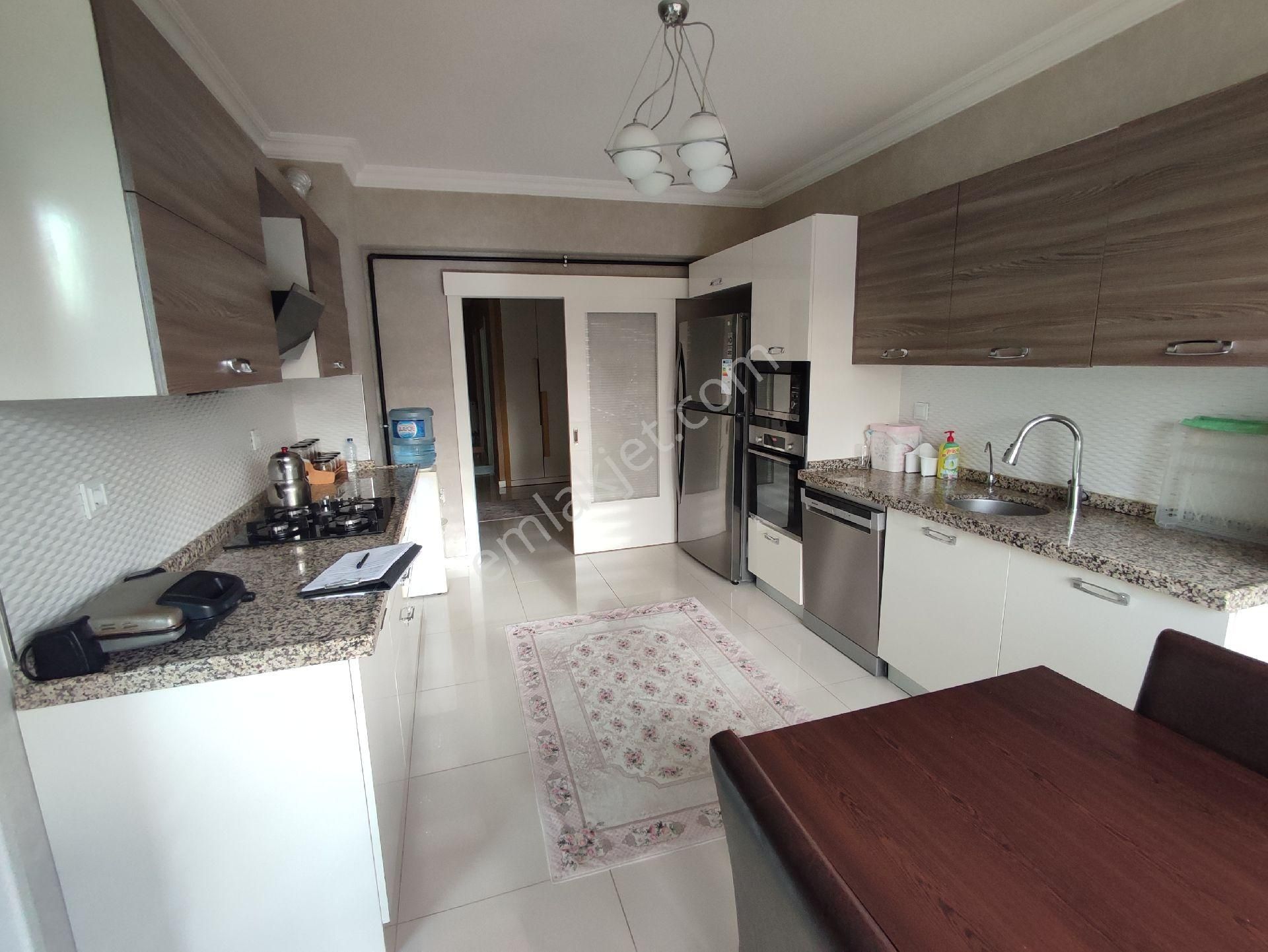 Cumhuriyet Site İçi Satılık 4+1 Daire - Görsel 13