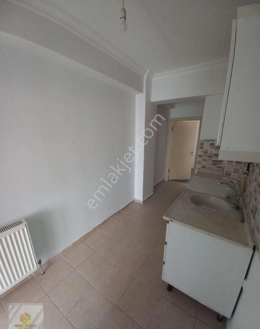 Eskibağlar Mahallesi Collesium Yakını Kiralık 1+1 Daire - Görsel 8