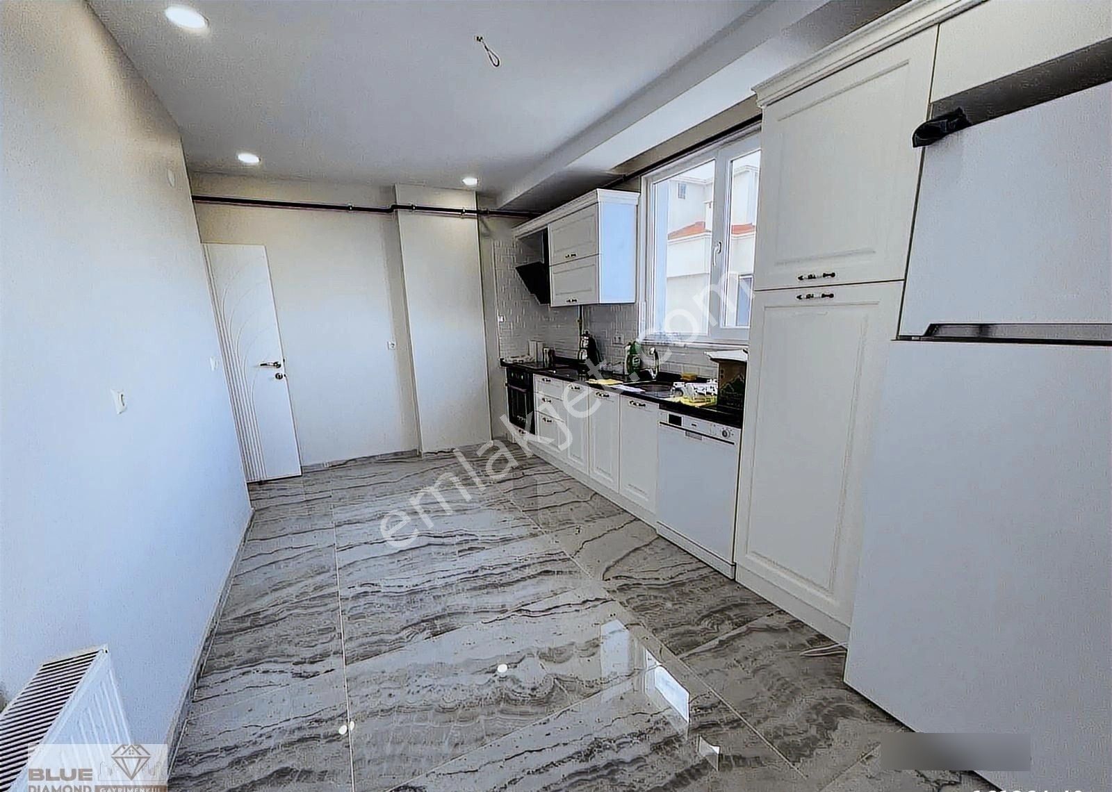 İstiklal Mahallesınde Geniş Deniz Manzaralı Satılık 3+1 Daire - Görsel 19