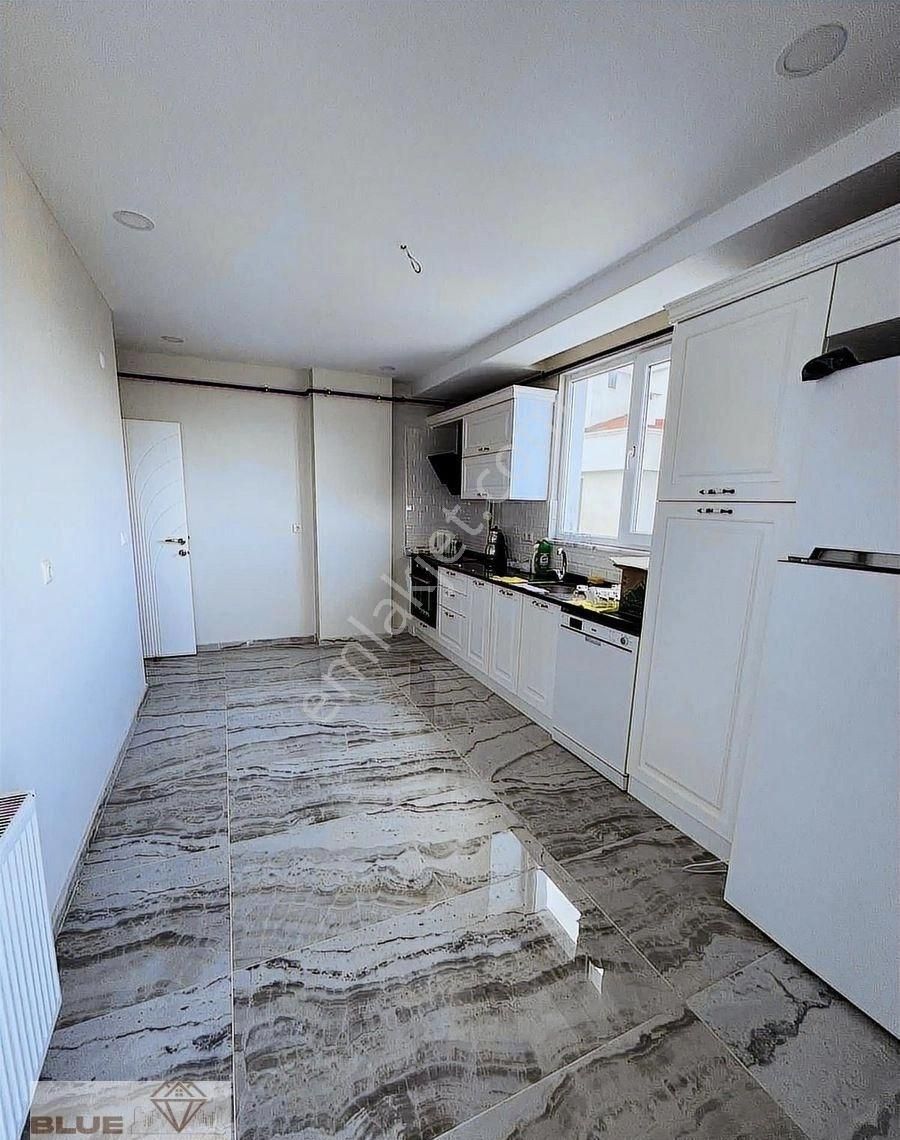 İstiklal Mahallesınde Geniş Deniz Manzaralı Satılık 3+1 Daire - Görsel 26