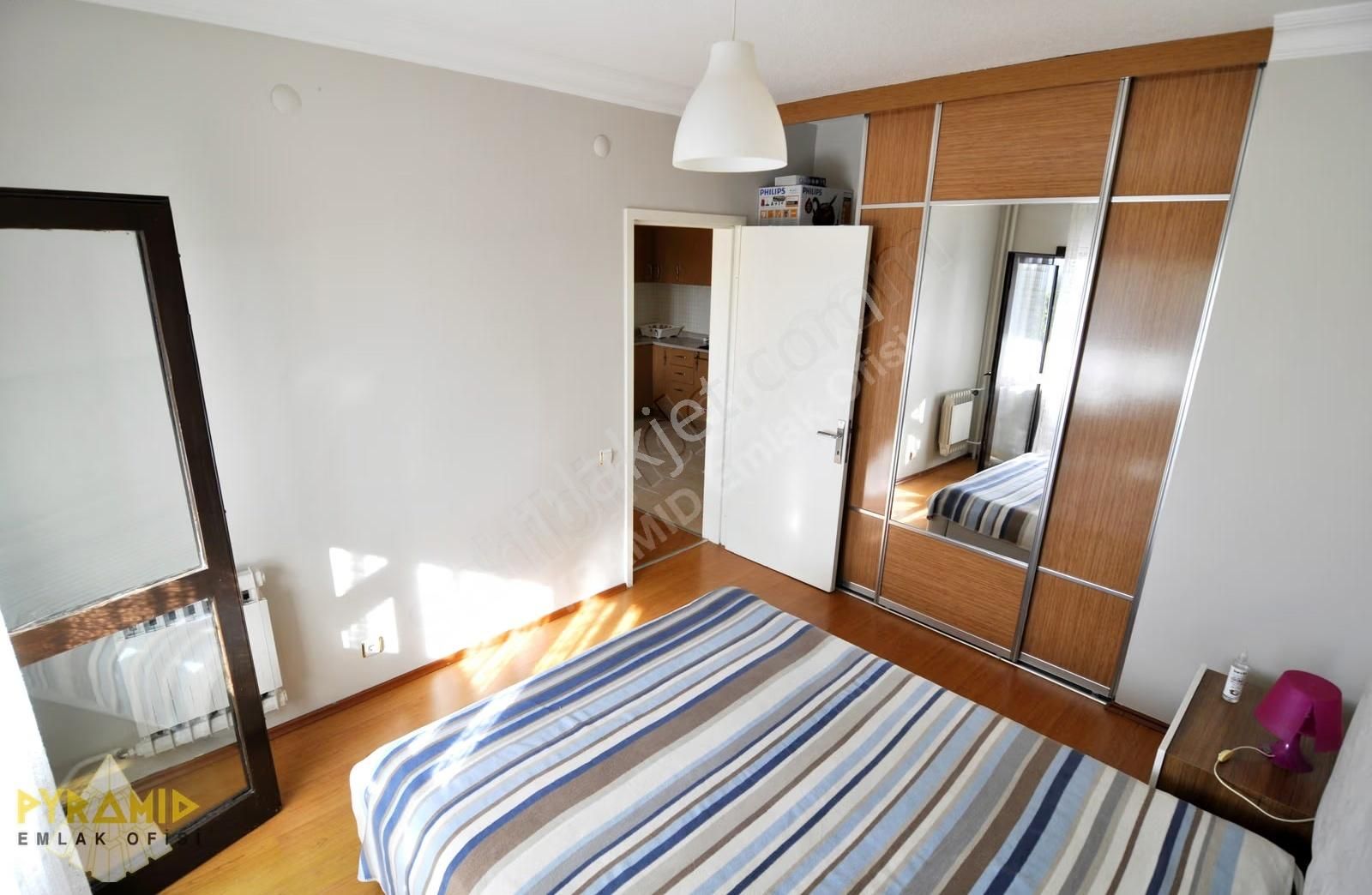 Pyramıd'den Ataköy 7-8.kısım Turkuaz Sitesi Bakımlı 1+1 Daire - Görsel 2