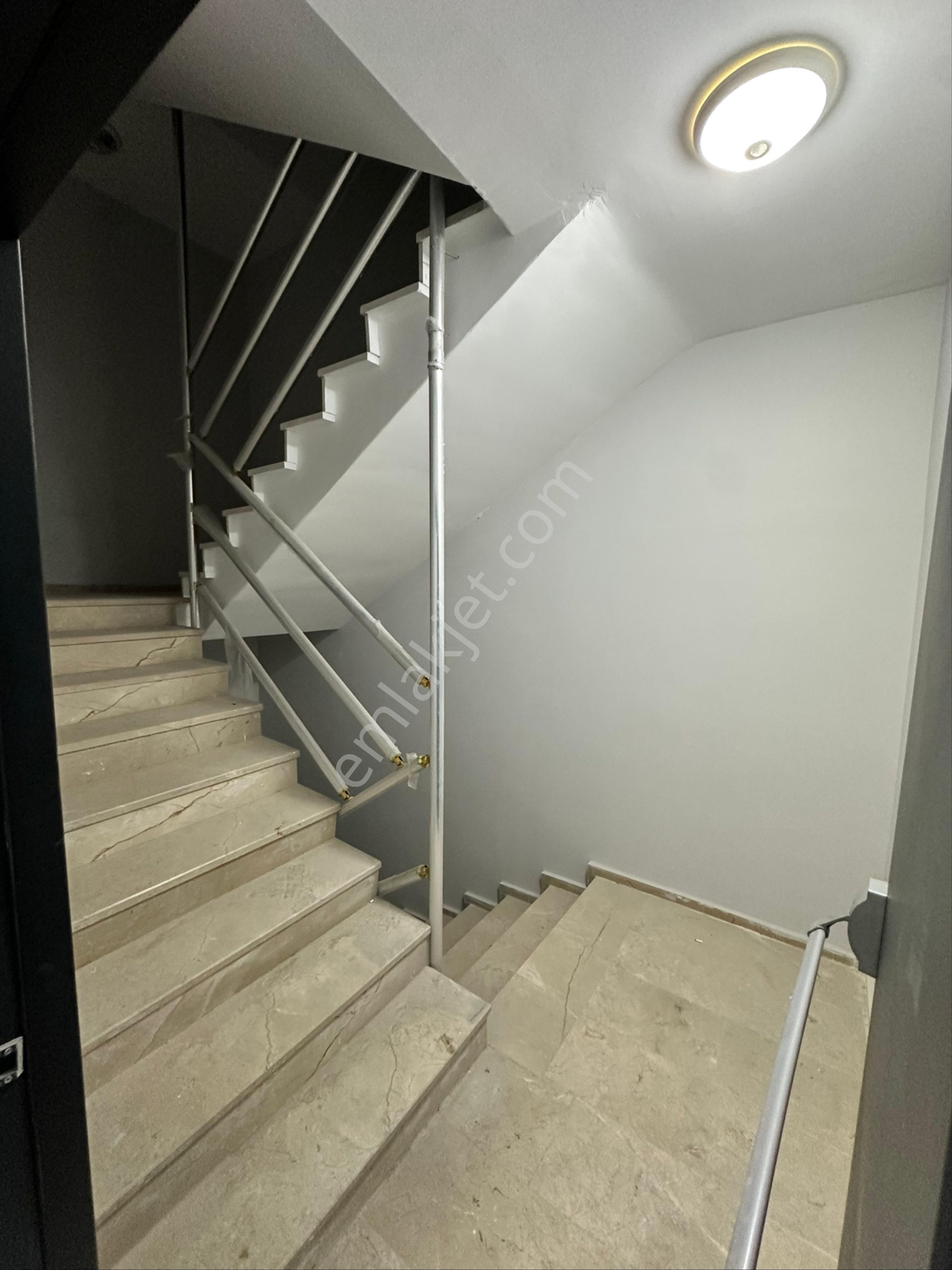 Kirazlı Metro Dibinde Sıfır, Lüks ,site İçerisinde 2+1 Daire - Görsel 8