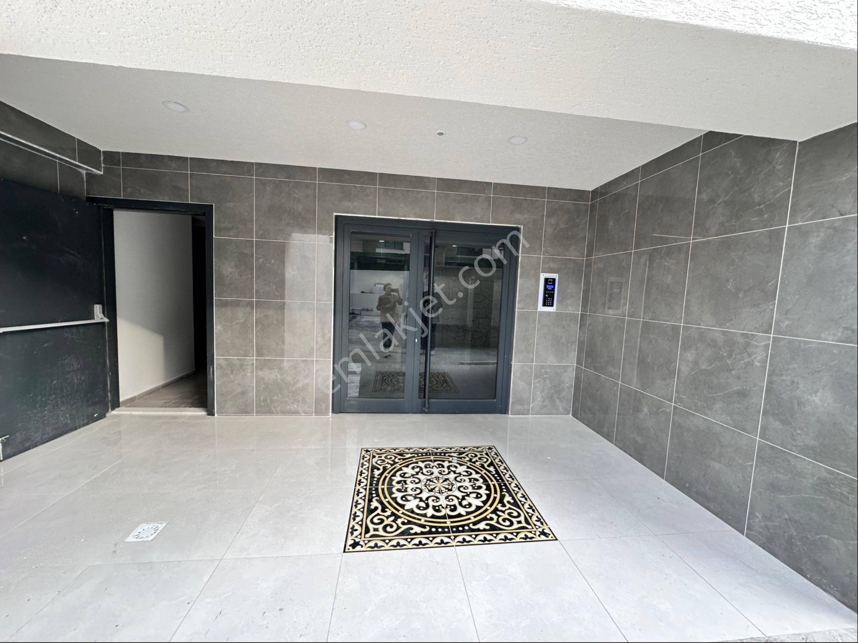 Kirazlı Metro Dibinde Sıfır, Lüks ,site İçerisinde 2+1 Daire - Görsel 5