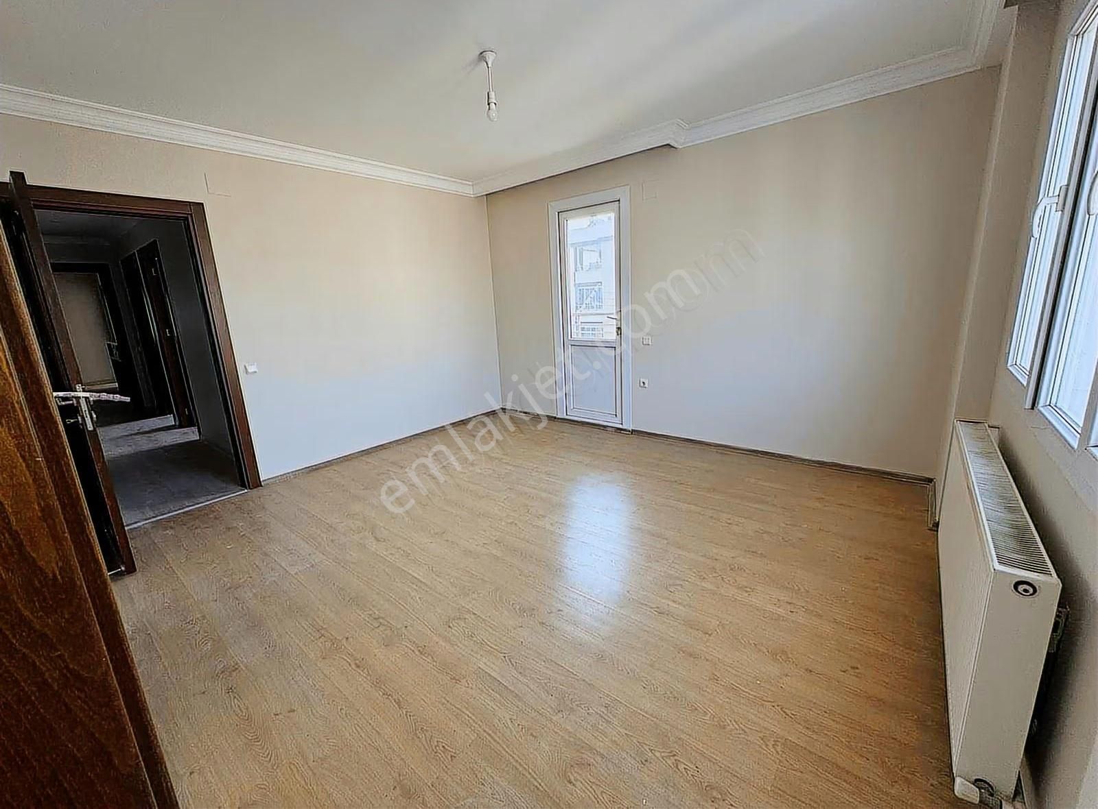 2000 Evlerde Bulvar Üzeri Geniş 4+1 - Görsel 2