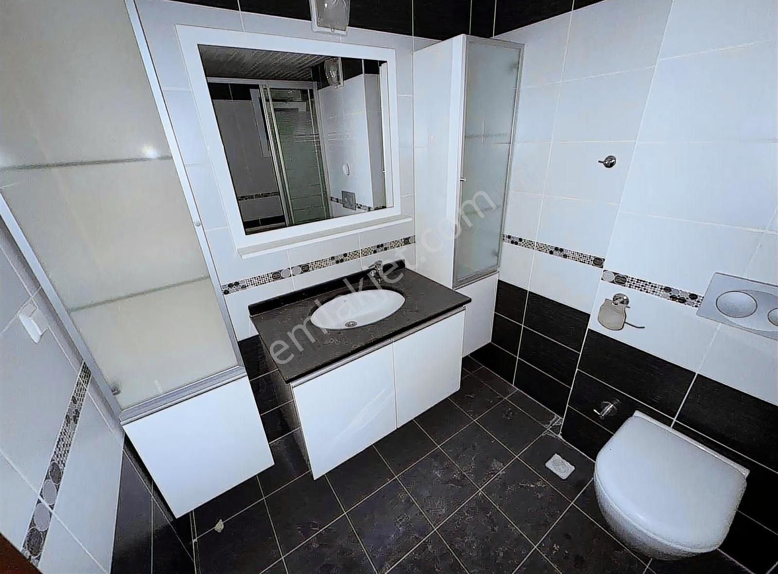 2000 Evlerde Bulvar Üzeri Geniş 4+1 - Görsel 21