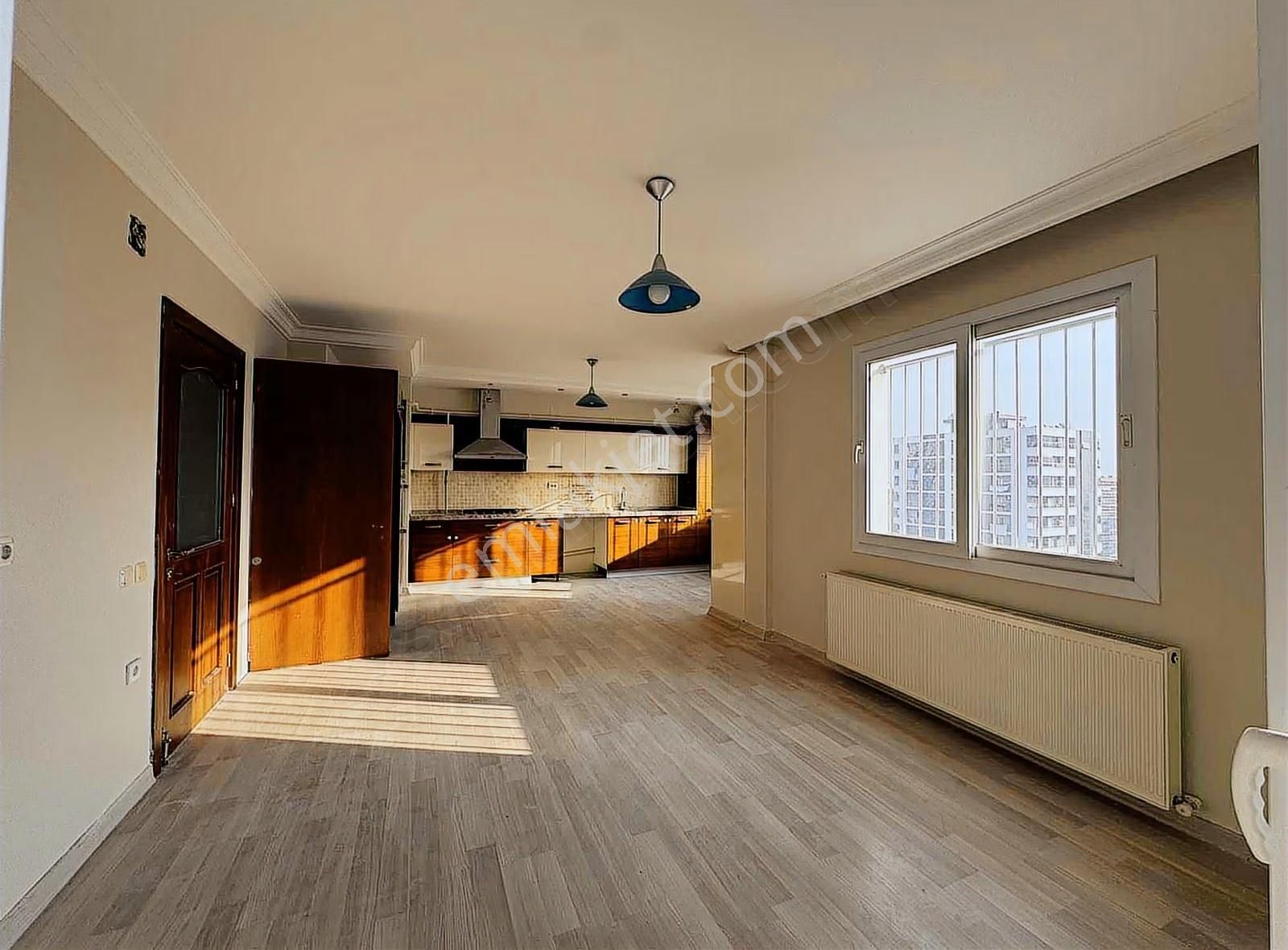 2000 Evlerde Bulvar Üzeri Geniş 4+1 - Görsel 19