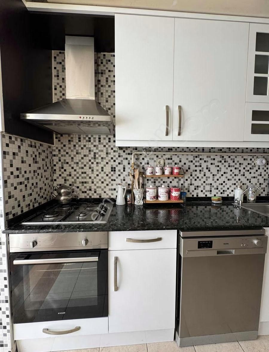 Mavi Buv. Bulvar Üzeri 3+1 K.m Doğalgazlı **hasarsız**