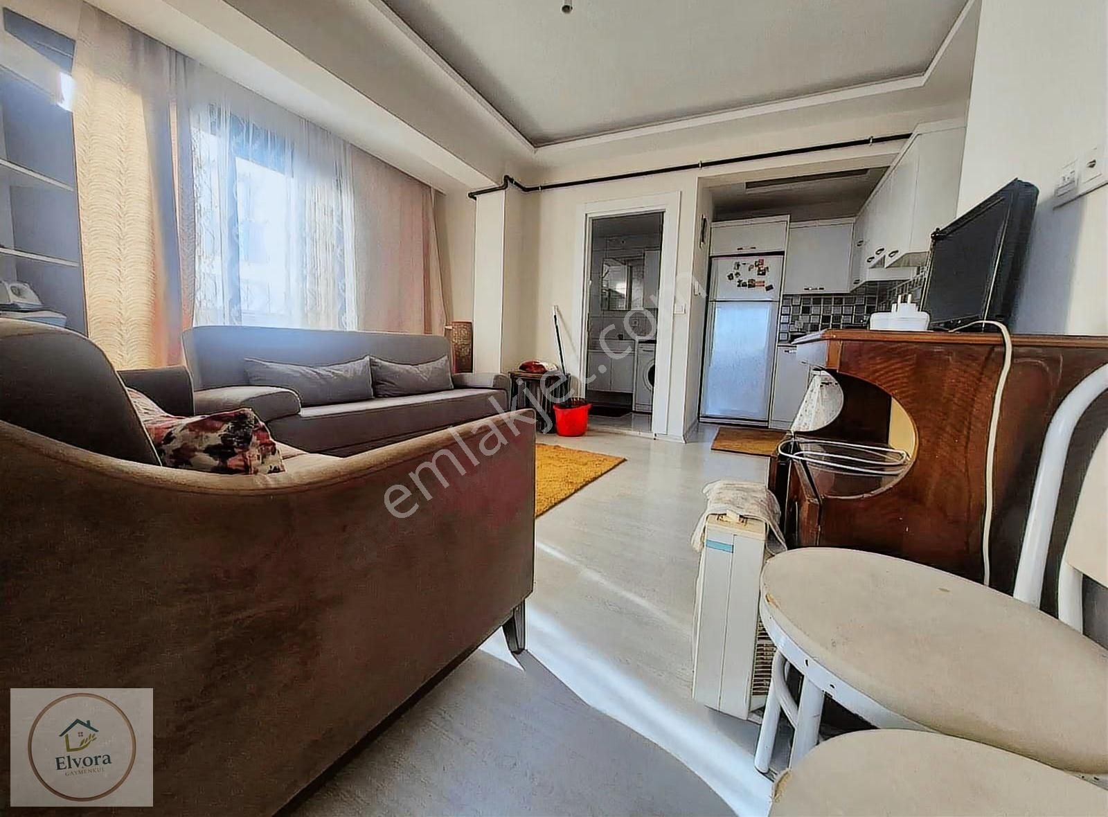 Buca Çamlıkule Eşyalı 1+1 Kiralık Daire