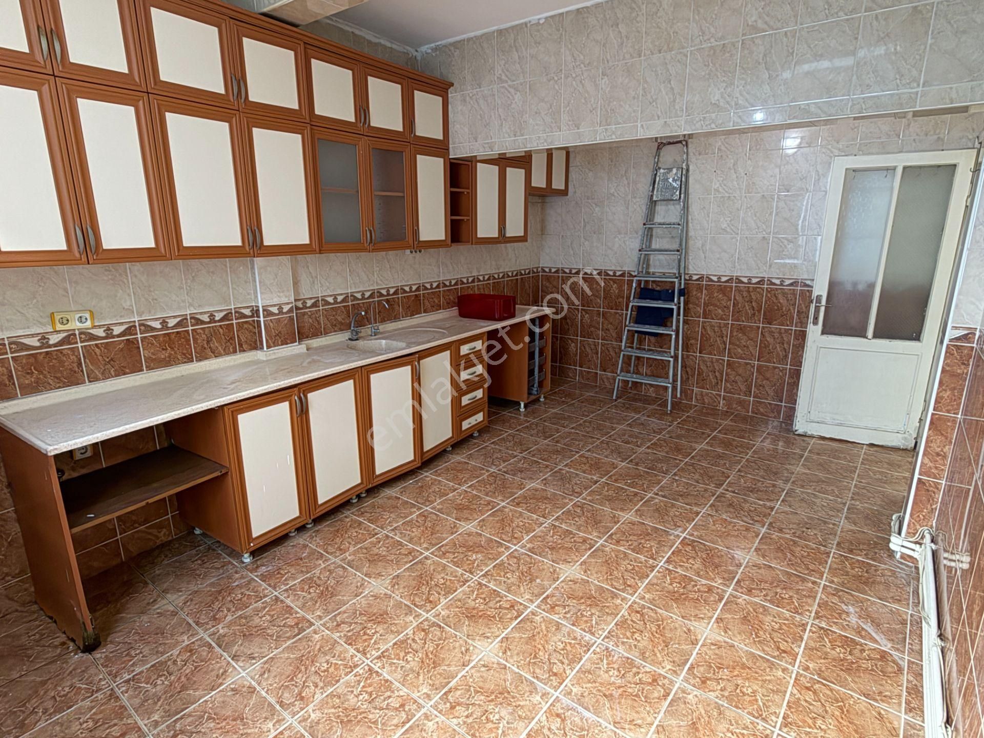 Central 35 Lider Koçu İzban Yakını 125 M2 3+1 D.gazlı Kiralık - Görsel 11