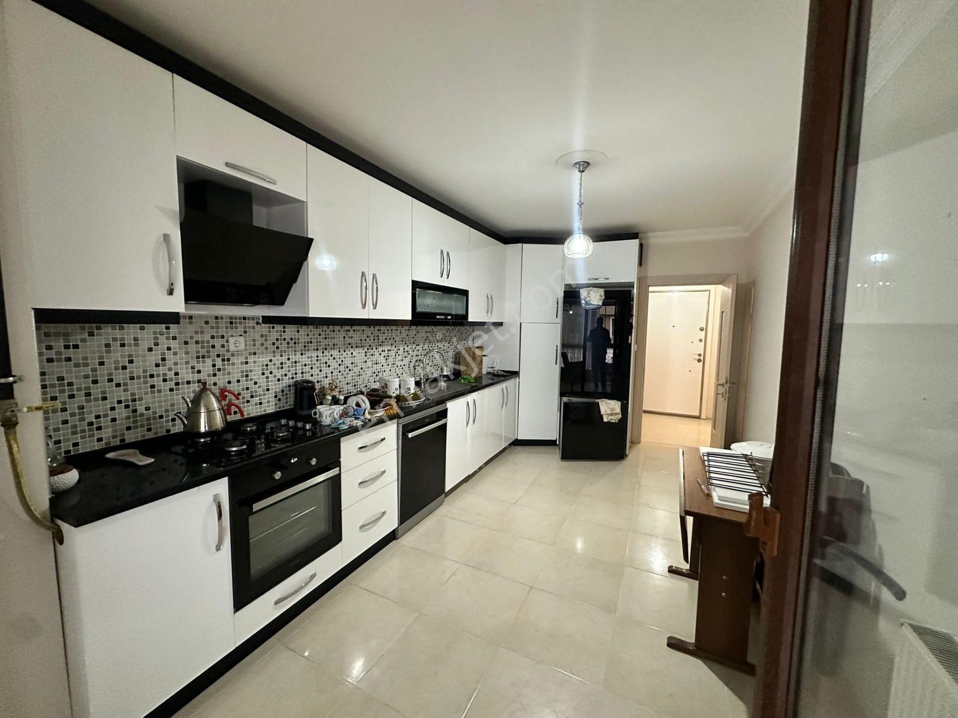 Yeni Mahalle'de Yeni Bina 5+1 Dubleks Daire - Görsel 4