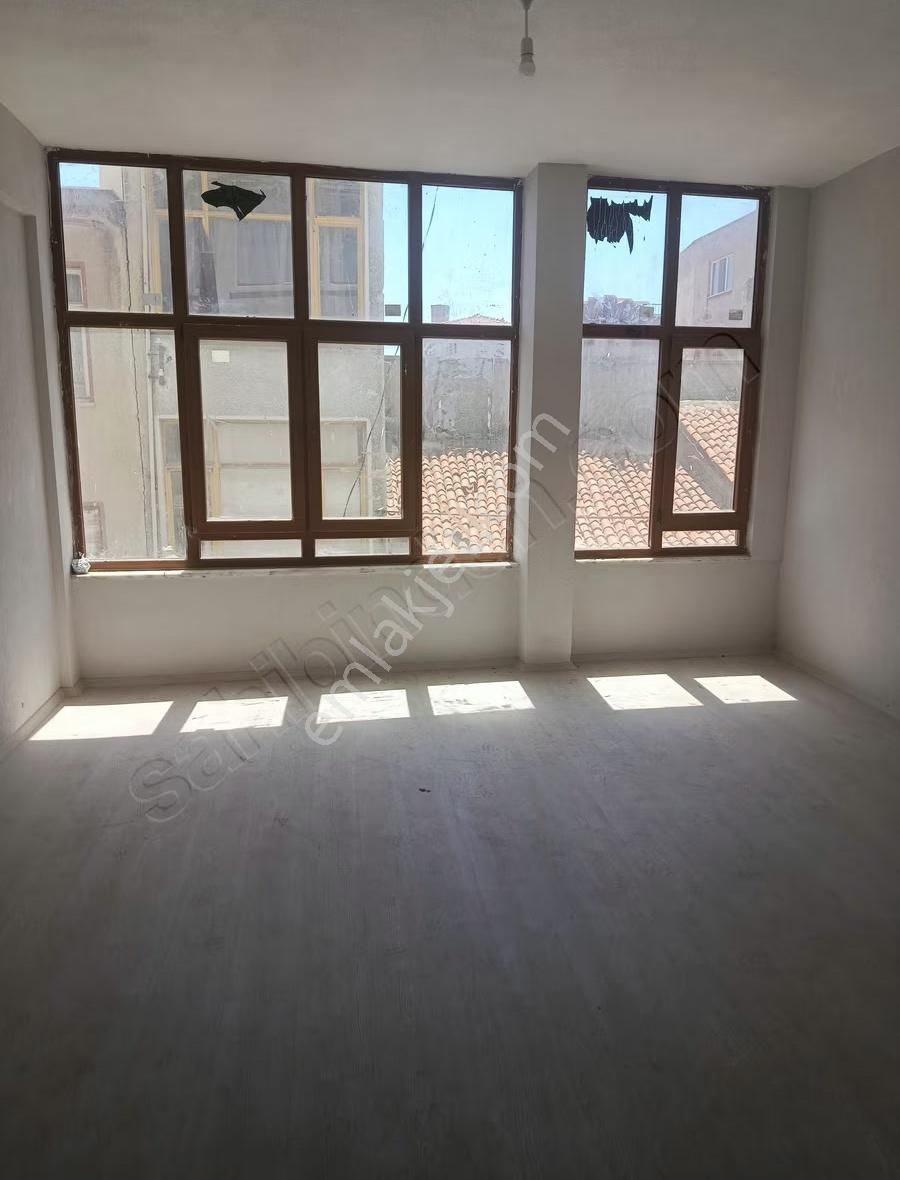 Muğla Menteşe Arasta Mevkiinde Satılık 1+1 Ofis-iş Yeri