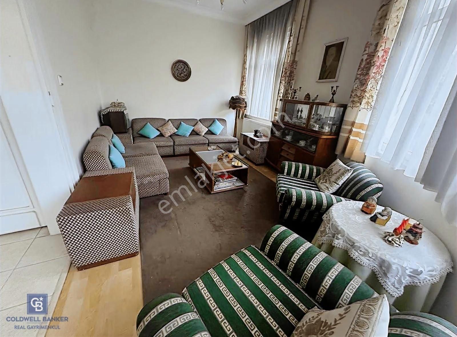 Sultanahmet Küçük Ayasofya Caddesin De 1+1 Satılık Köşe Daire - Görsel 3