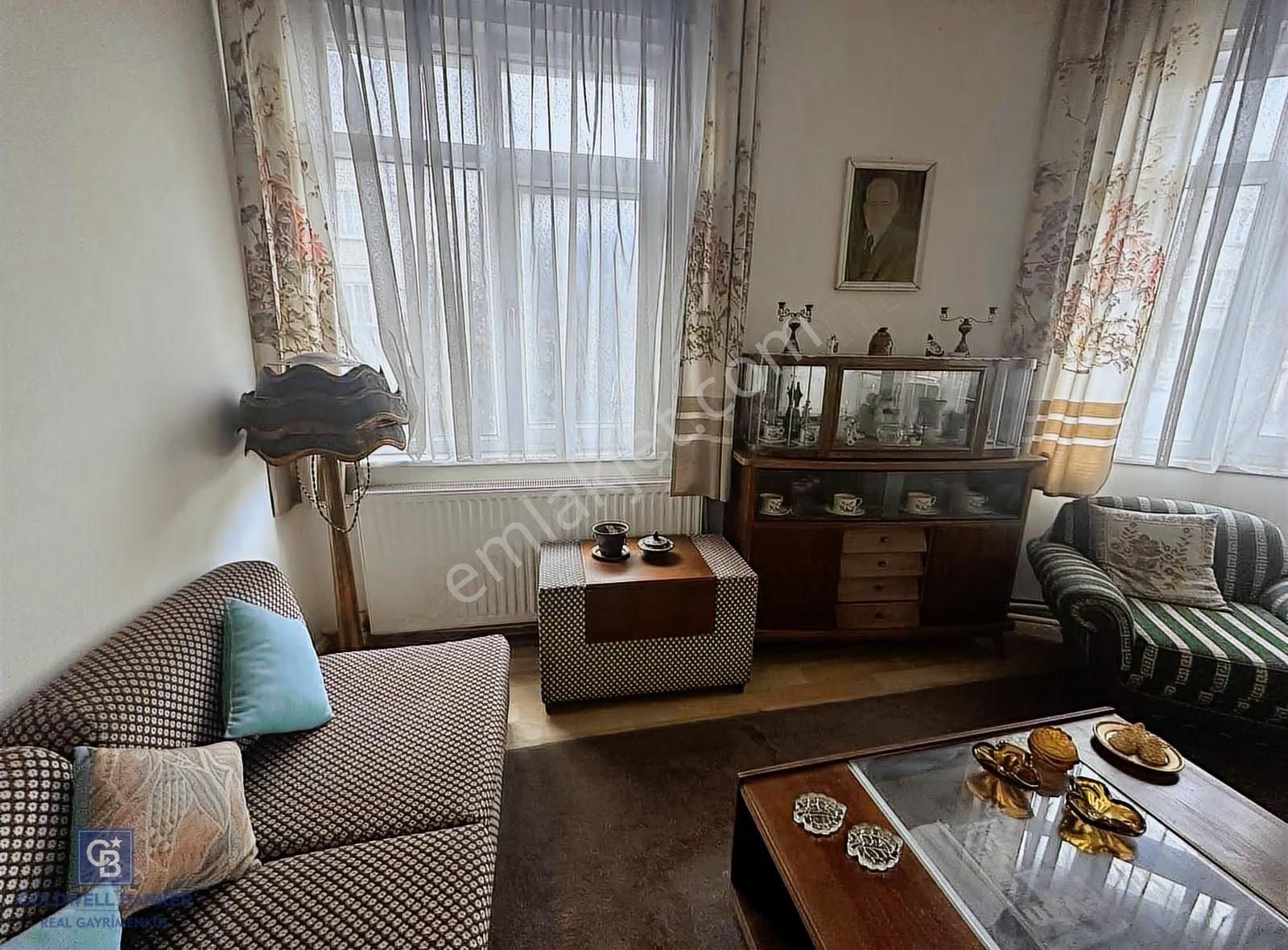 Sultanahmet Küçük Ayasofya Caddesin De 1+1 Satılık Köşe Daire - Görsel 7