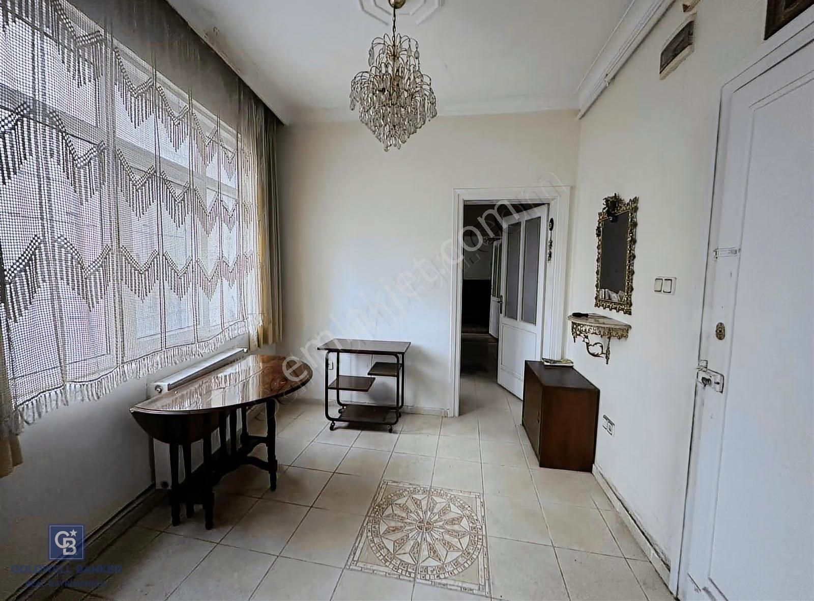 Sultanahmet Küçük Ayasofya Caddesin De 1+1 Satılık Köşe Daire - Görsel 2