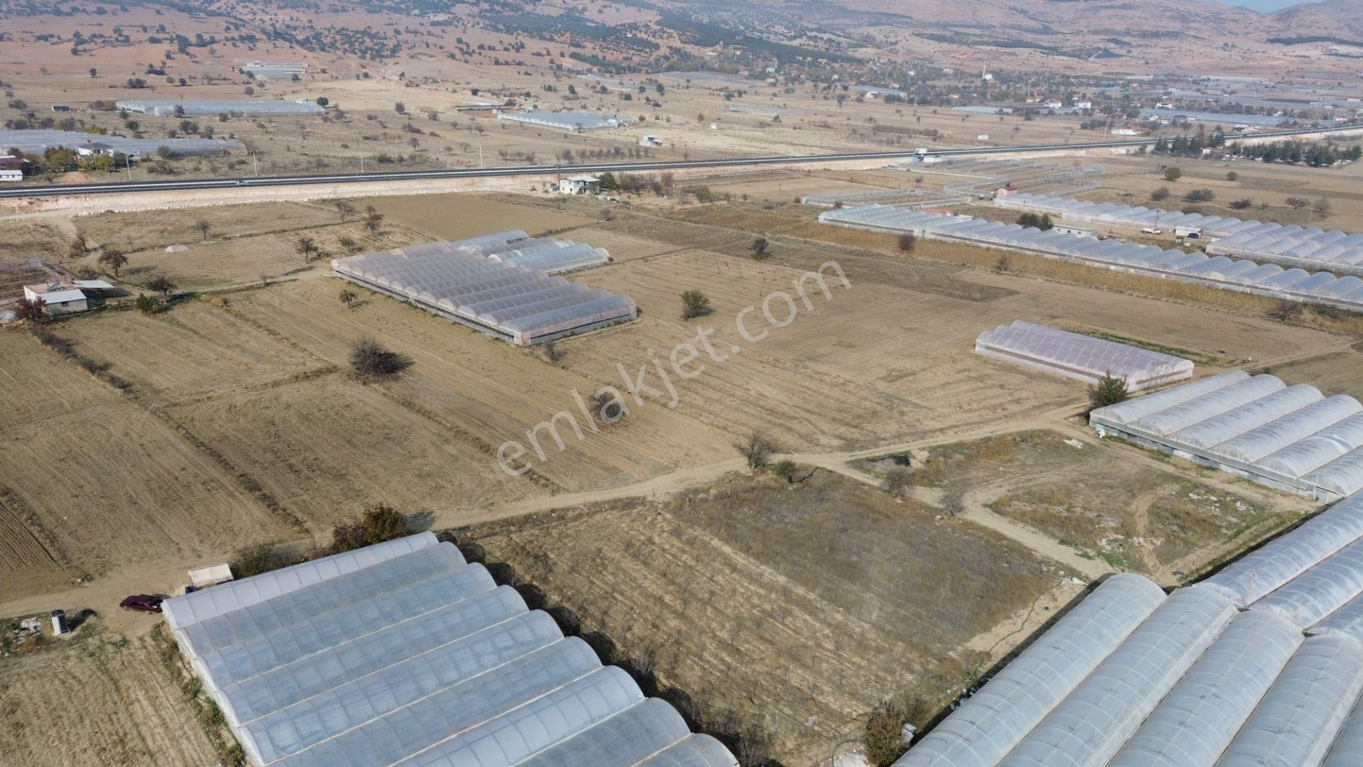 Vip Gayrimenkul'den Müren Mah. Anayolayakın Konumda1.197m² Tarla - Görsel 13