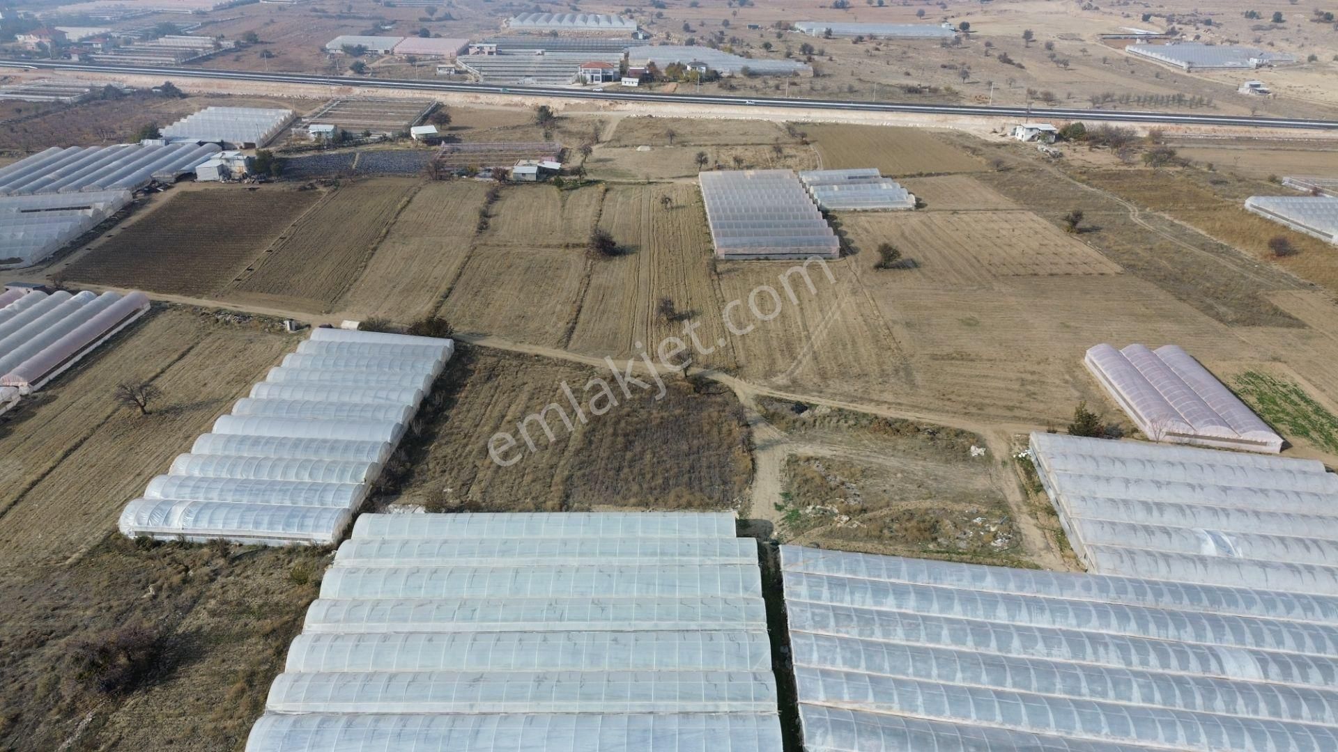 Vip Gayrimenkul'den Müren Mah. Anayolayakın Konumda1.197m² Tarla - Görsel 8