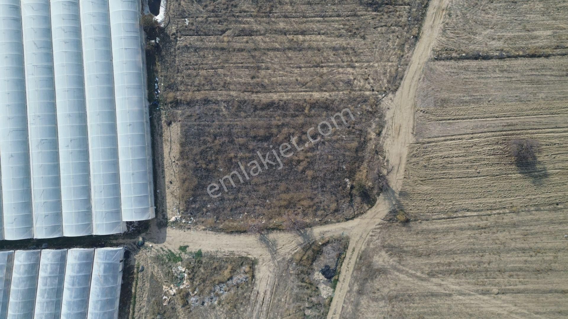 Vip Gayrimenkul'den Müren Mah. Anayolayakın Konumda1.197m² Tarla - Görsel 14