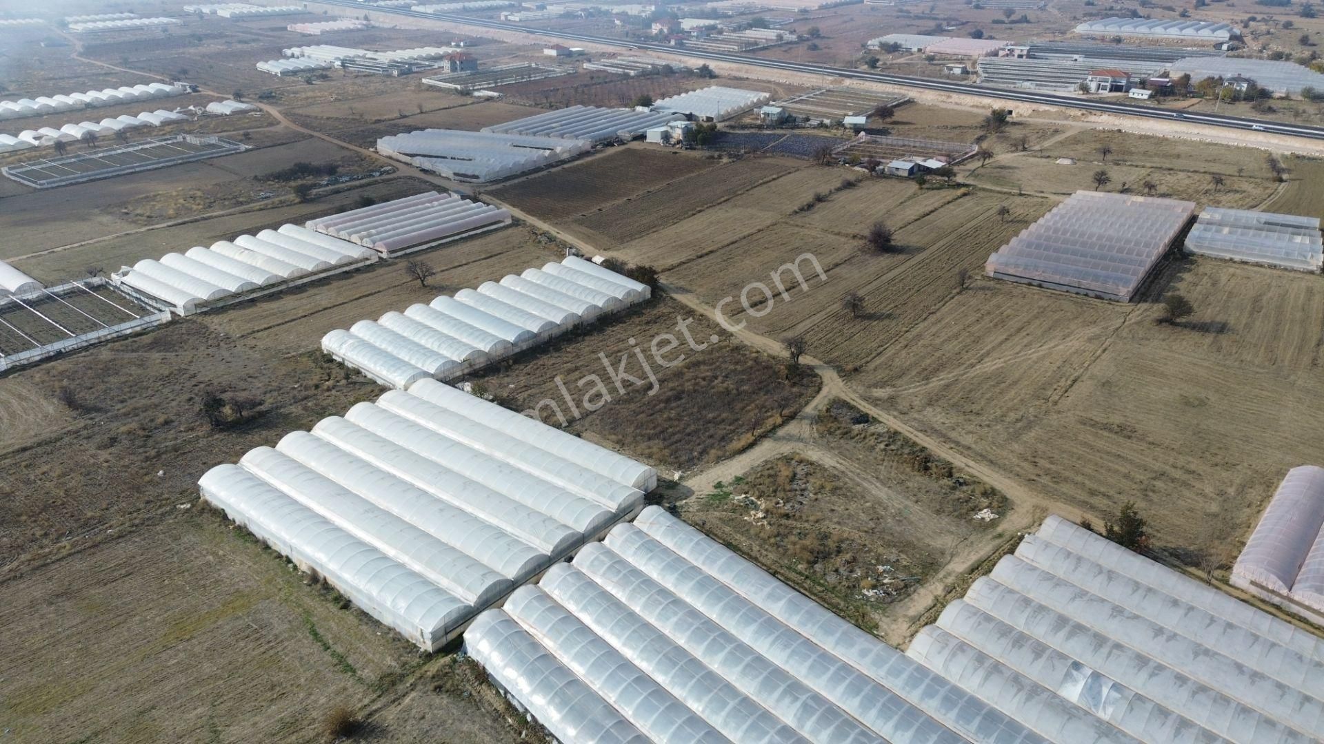 Vip Gayrimenkul'den Müren Mah. Anayolayakın Konumda1.197m² Tarla - Görsel 9