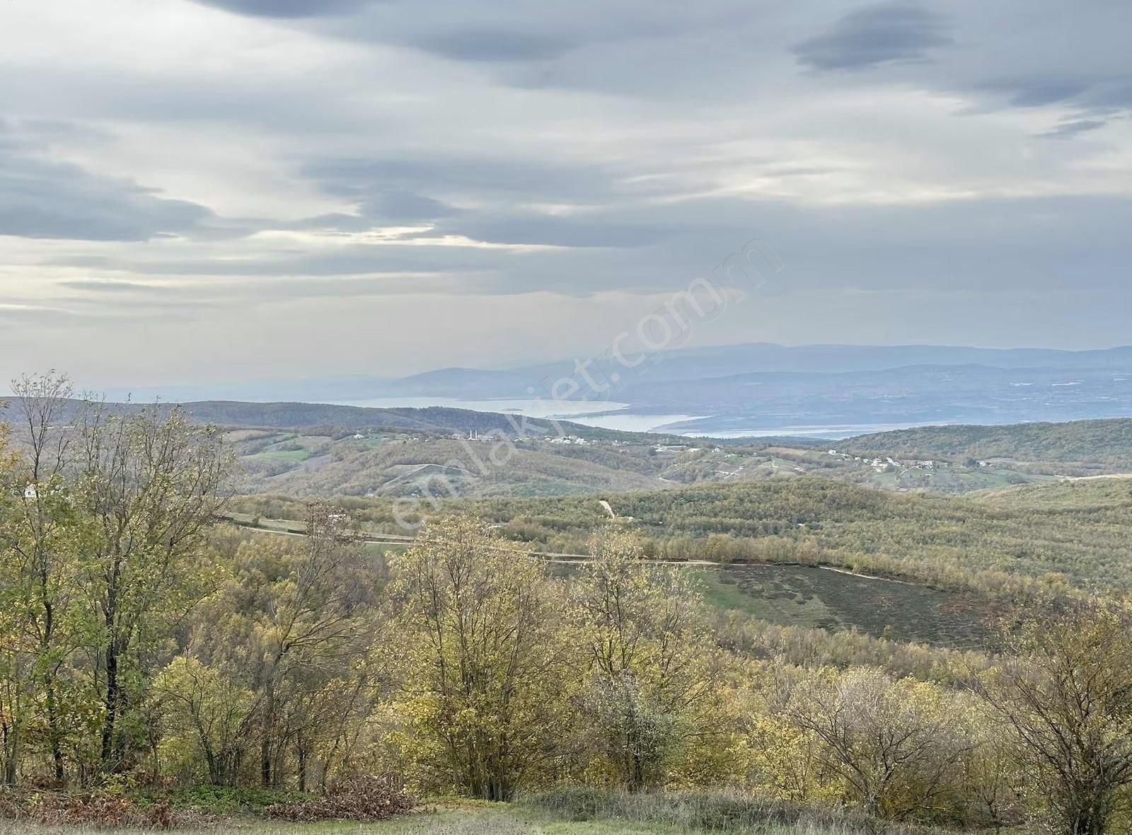 Özdemir Den Güngörende Eşsiz Göl Ve Şehir Manzarası - Görsel 2