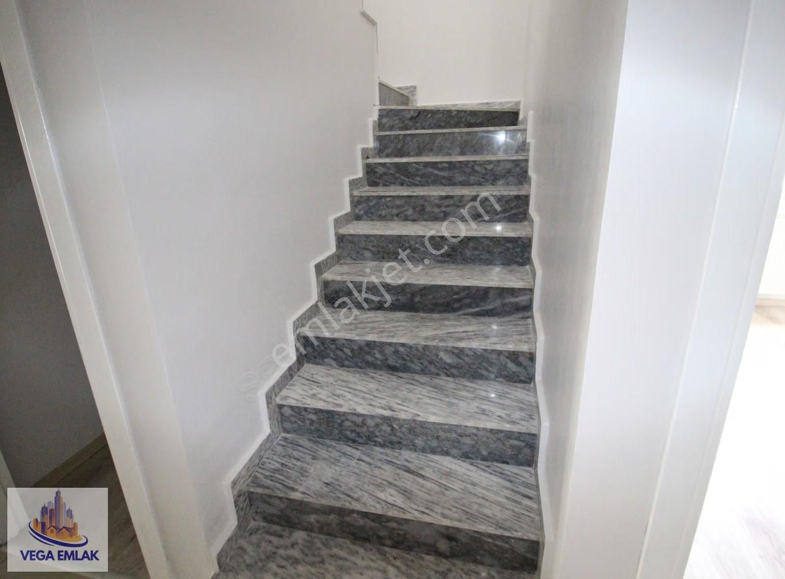 Vega Emlak'tan Ova Market Yakını Dublex 4+1 Satılık Yapılı Daire - Görsel 4