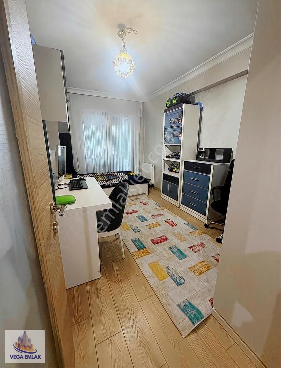 Vega Emlak'tan Full Yapı 4+1 Geniş Ana Cadde Sınırı Site Dairesi - Görsel 34