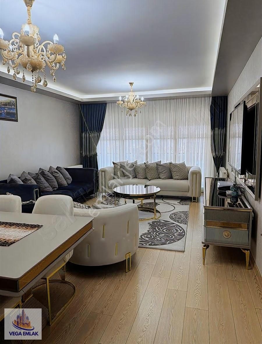 Vega Emlak'tan Full Yapı 4+1 Geniş Ana Cadde Sınırı Site Dairesi - Görsel 6