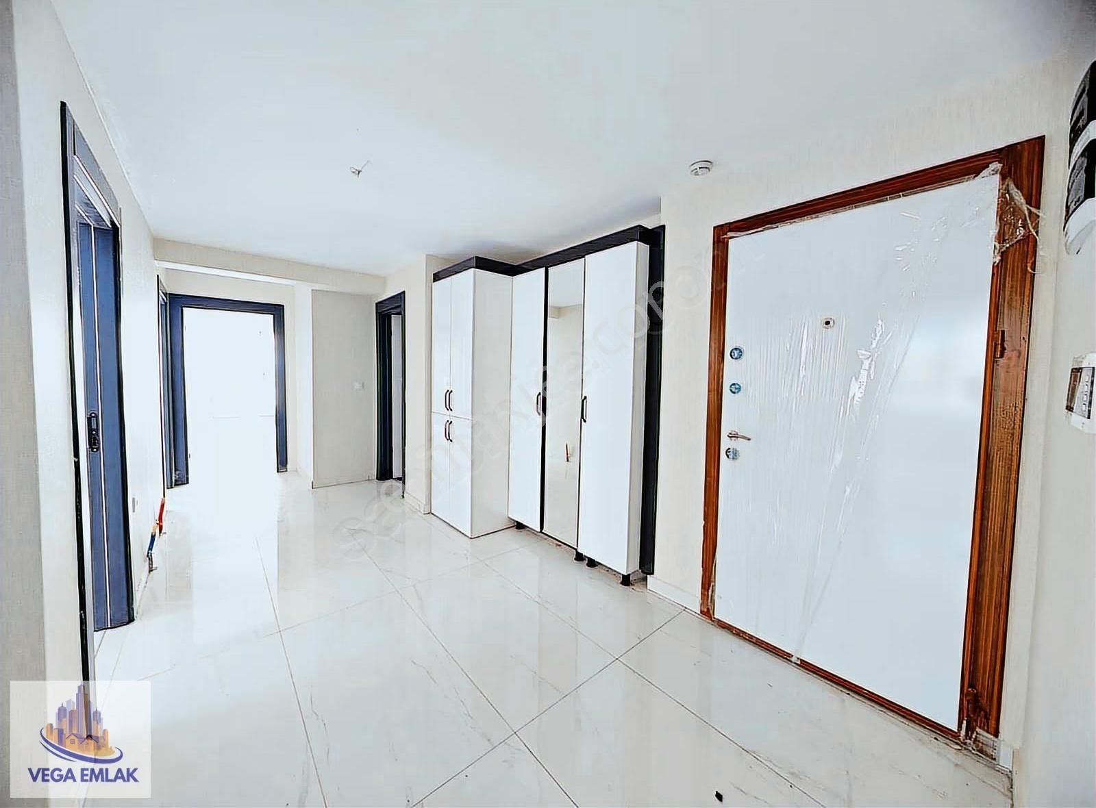 Vega Emlaktan Merkezi Lokasyonda Sıfır Ön Cephe 3+1 Daire - Görsel 32