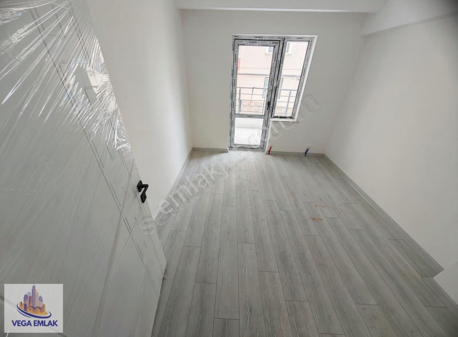 Vega Emlaktan Merkezi Lokasyonda Sıfır Ön Cephe 3+1 Daire - Görsel 26