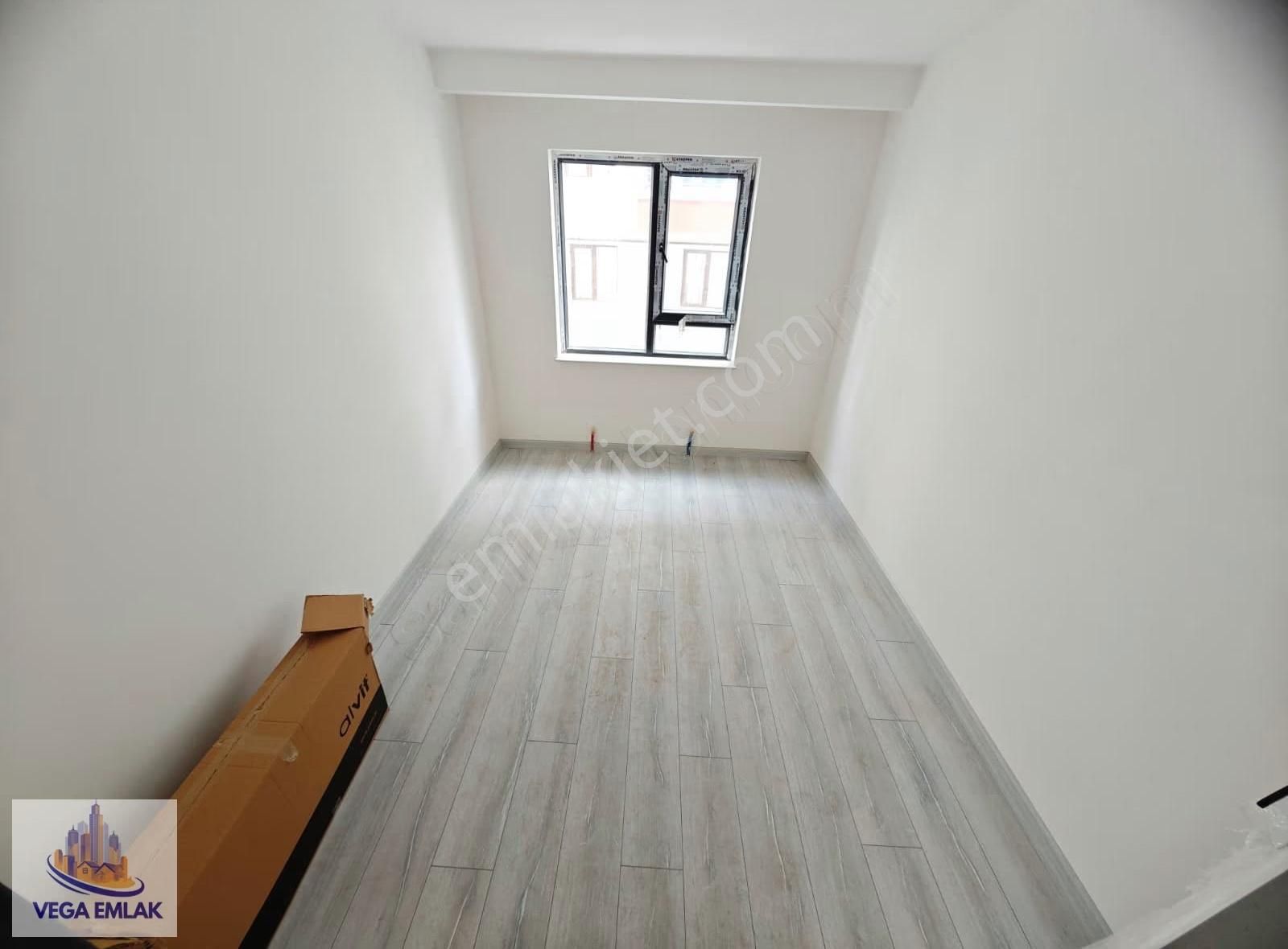 Vega Emlaktan Merkezi Lokasyonda Sıfır Ön Cephe 3+1 Daire - Görsel 25